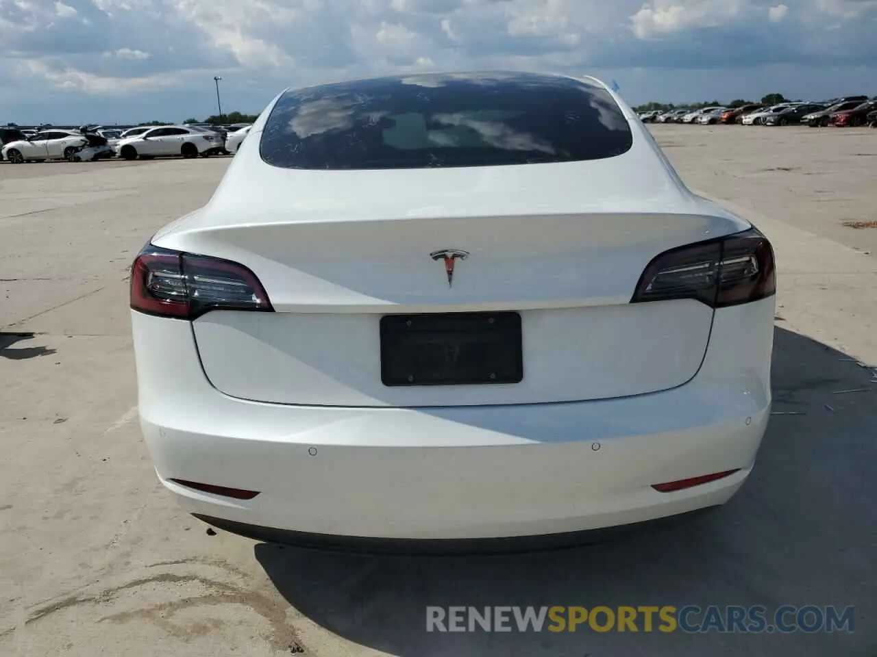 6 Photograph of a damaged car 5YJ3E1EA1NF101515 TESLA MODEL 3 2022