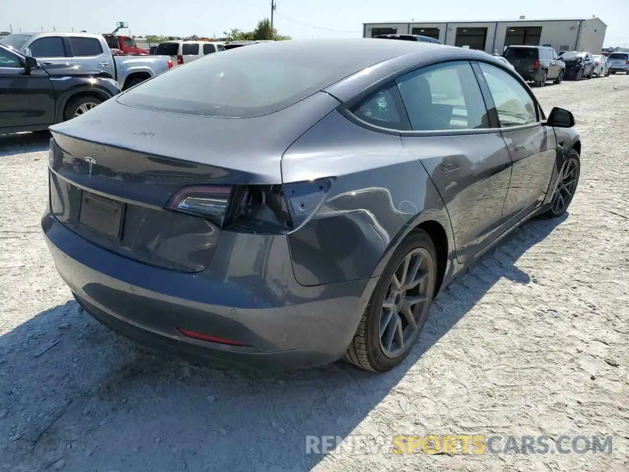 4 Photograph of a damaged car 5YJ3E1EA1NF101692 TESLA MODEL 3 2022