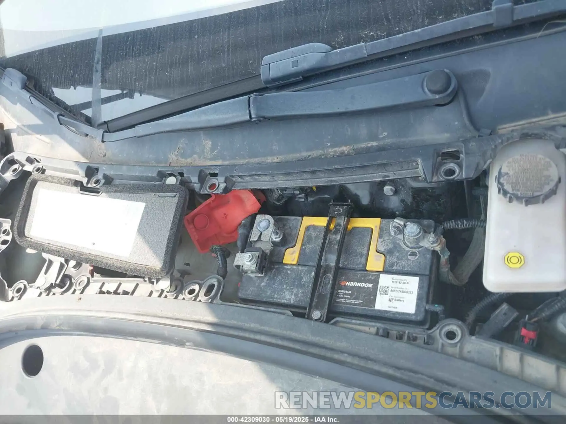 10 Photograph of a damaged car 5YJ3E1EA1NF102485 TESLA MODEL 3 2022
