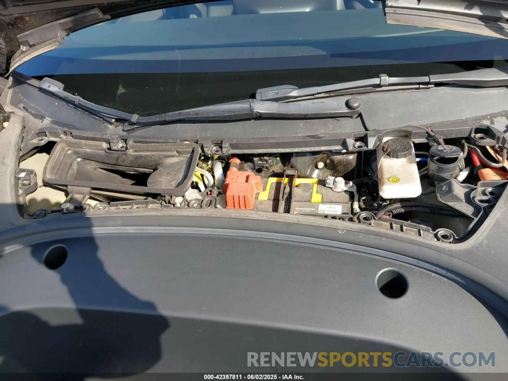 10 Photograph of a damaged car 5YJ3E1EA1NF103460 TESLA MODEL 3 2022
