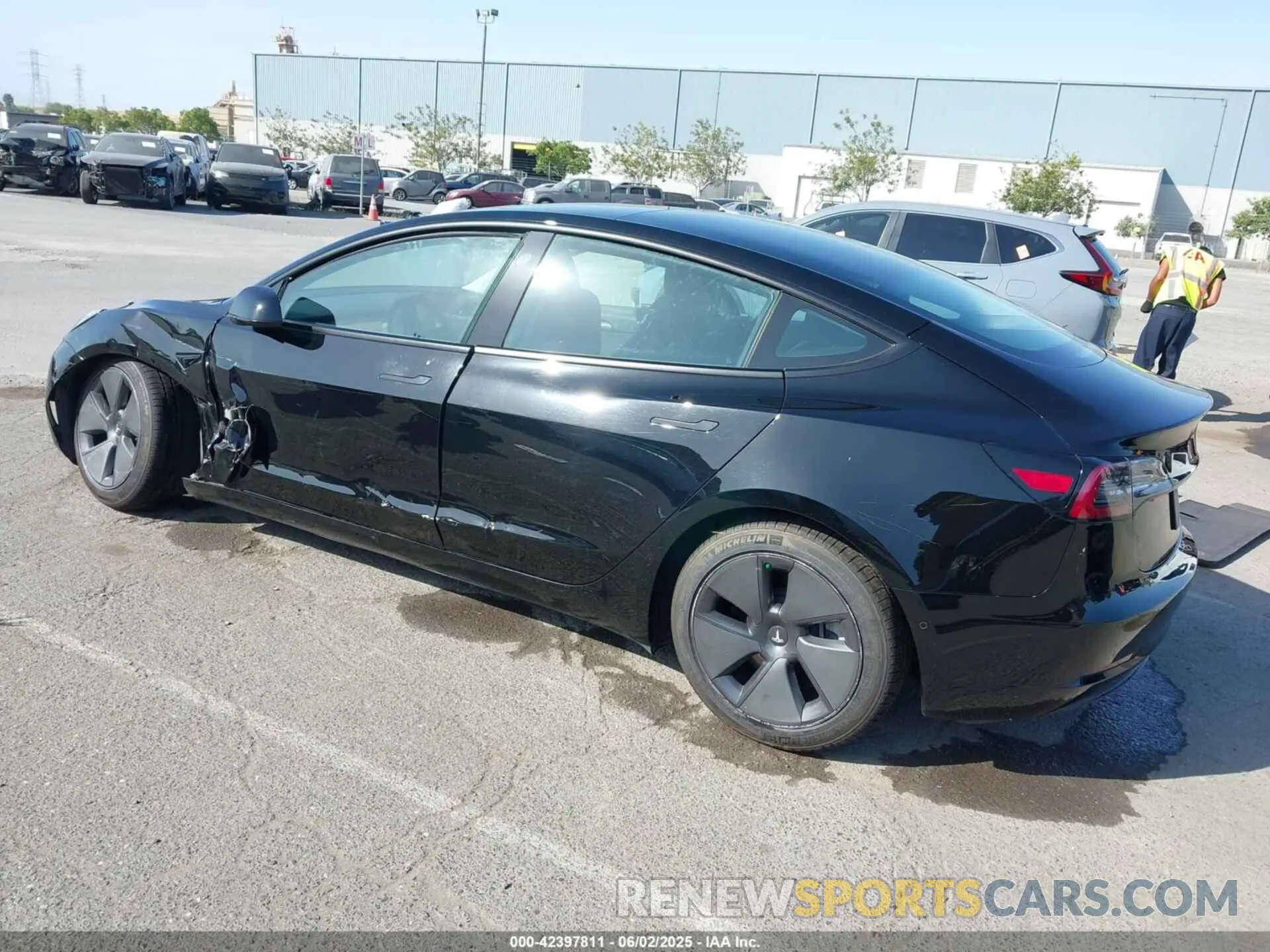 3 Photograph of a damaged car 5YJ3E1EA1NF103460 TESLA MODEL 3 2022