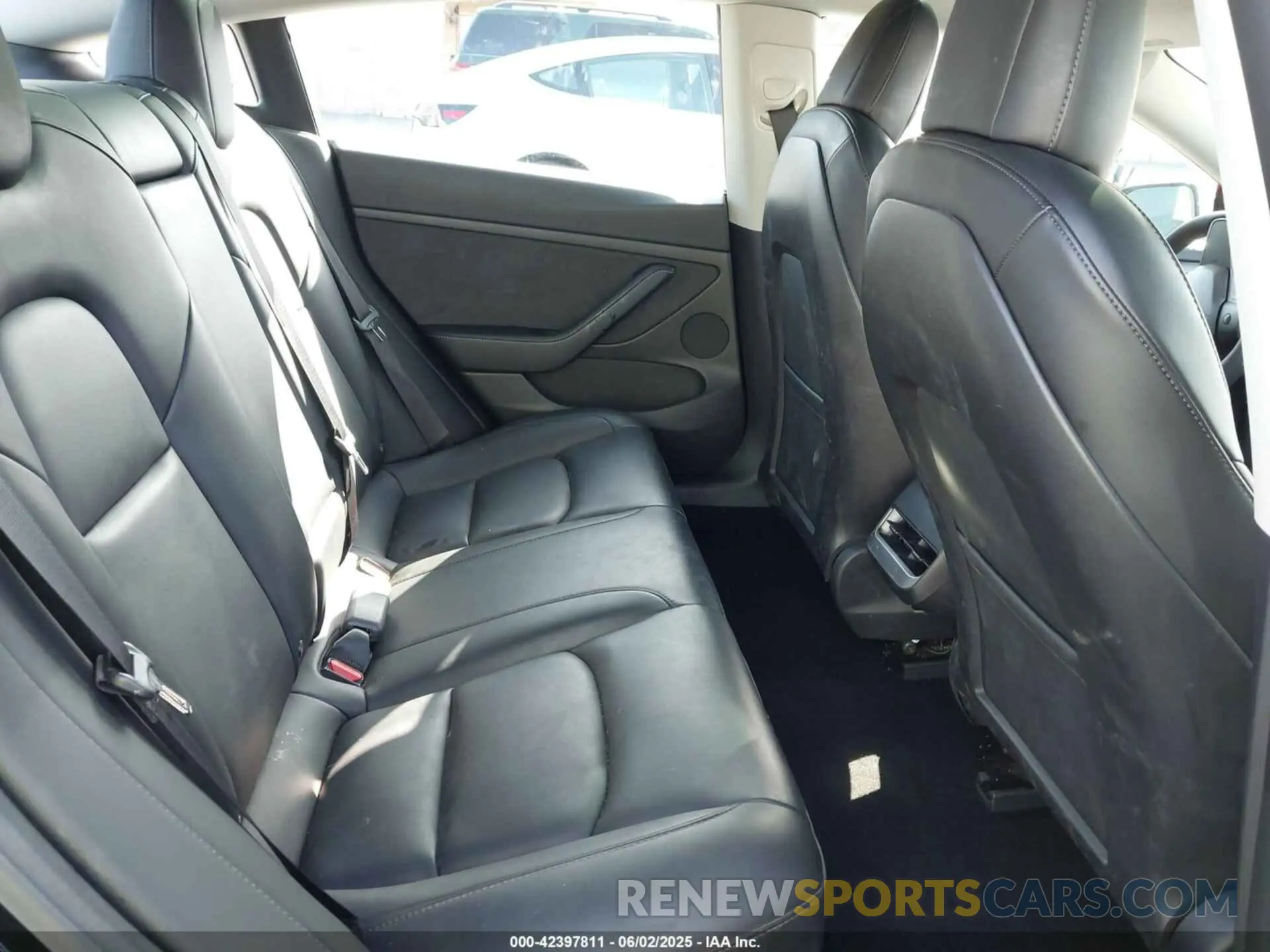 8 Photograph of a damaged car 5YJ3E1EA1NF103460 TESLA MODEL 3 2022