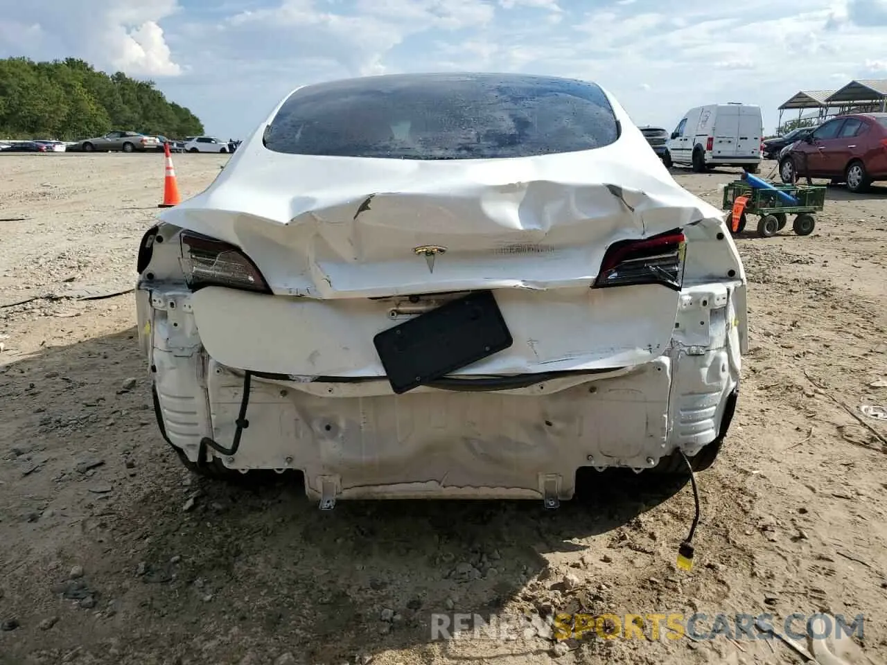 6 Photograph of a damaged car 5YJ3E1EA1NF104124 TESLA MODEL 3 2022