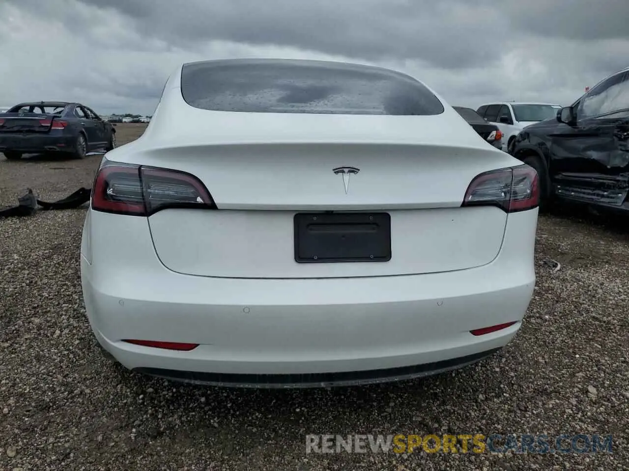 6 Photograph of a damaged car 5YJ3E1EA1NF127158 TESLA MODEL 3 2022