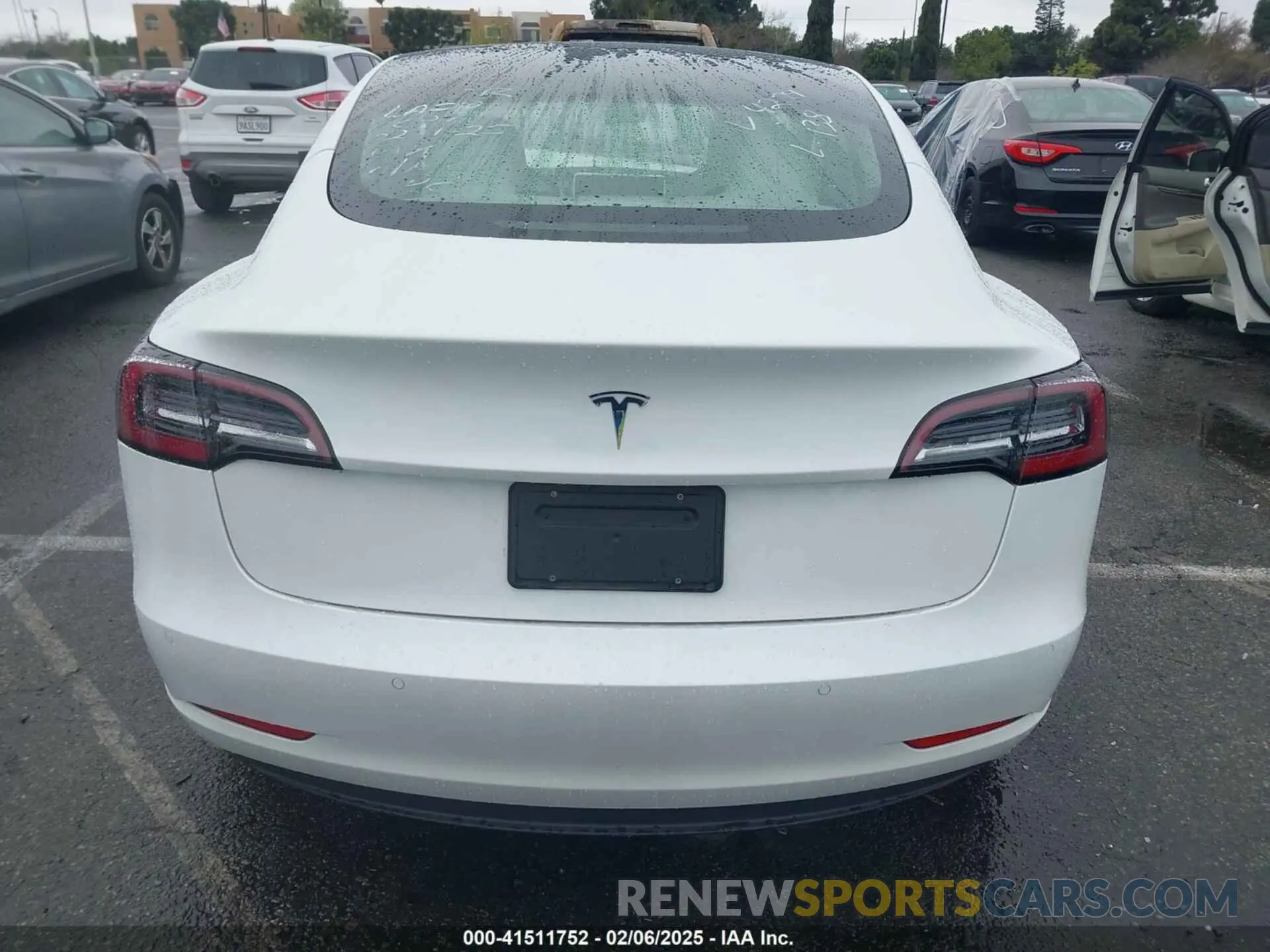 15 Photograph of a damaged car 5YJ3E1EA1NF134224 TESLA MODEL 3 2022