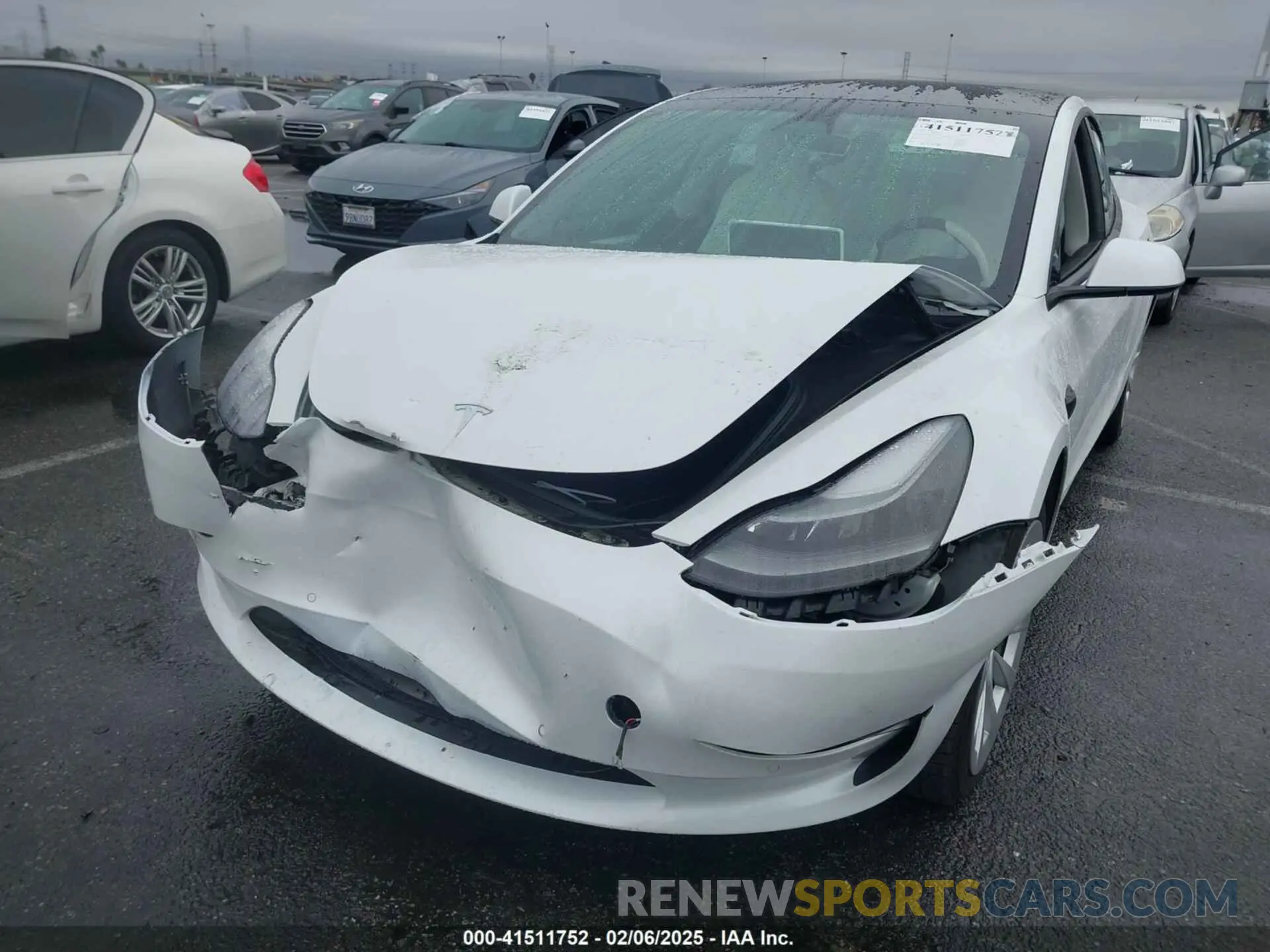 2 Photograph of a damaged car 5YJ3E1EA1NF134224 TESLA MODEL 3 2022