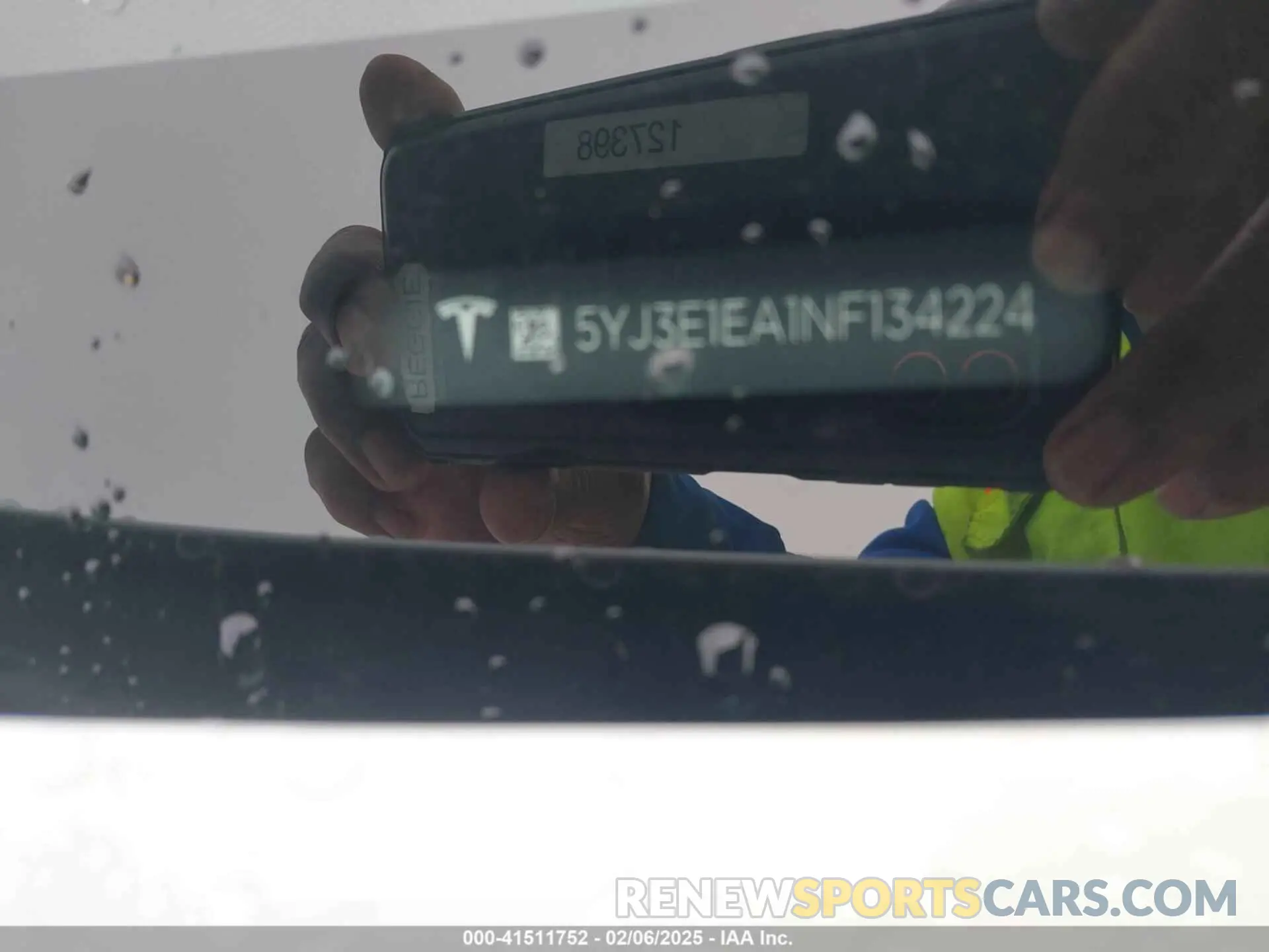 9 Photograph of a damaged car 5YJ3E1EA1NF134224 TESLA MODEL 3 2022