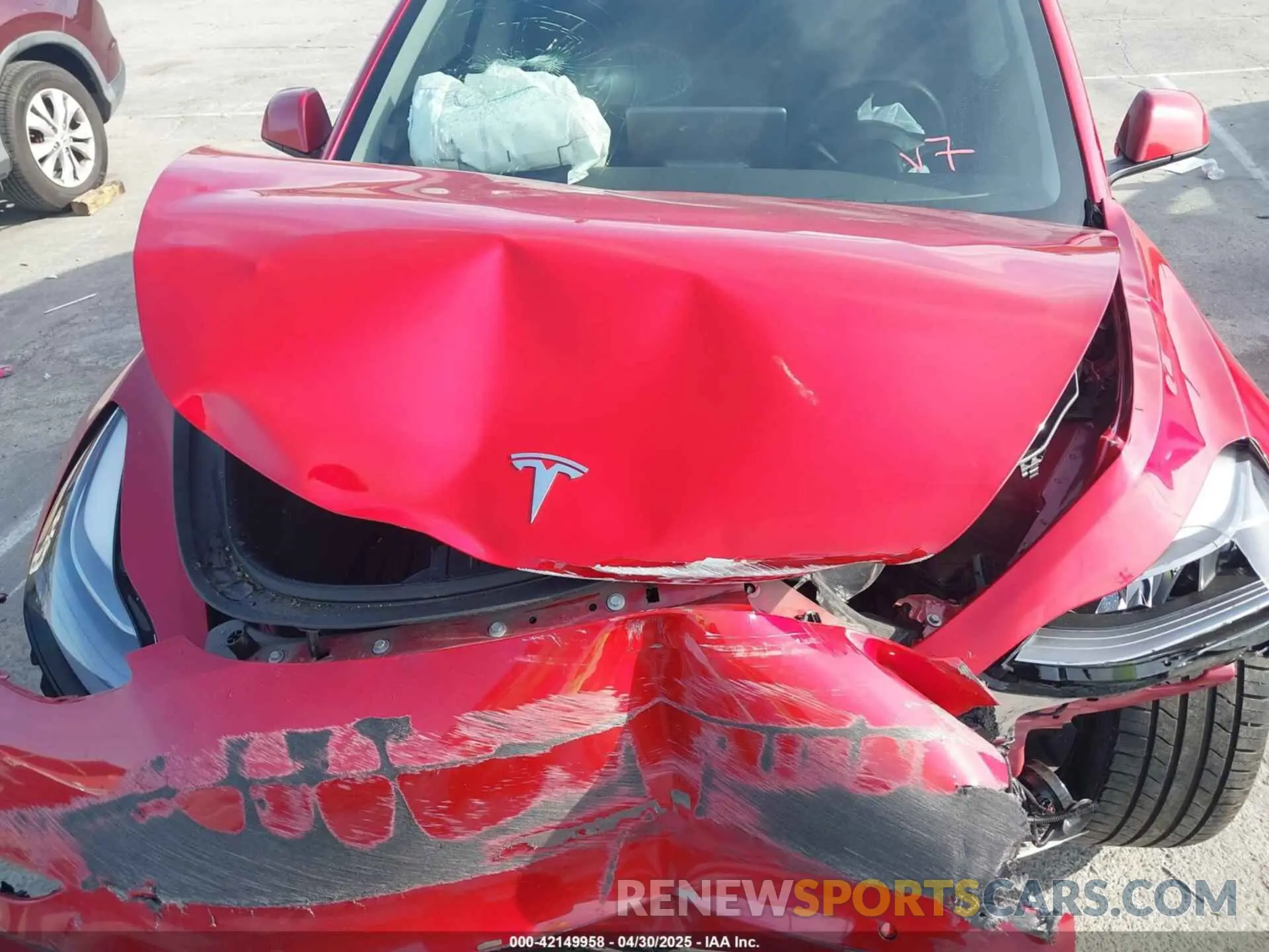 10 Photograph of a damaged car 5YJ3E1EA1NF138984 TESLA MODEL 3 2022