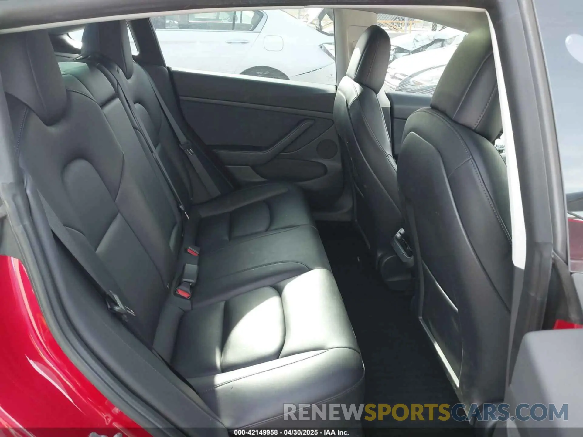 8 Photograph of a damaged car 5YJ3E1EA1NF138984 TESLA MODEL 3 2022