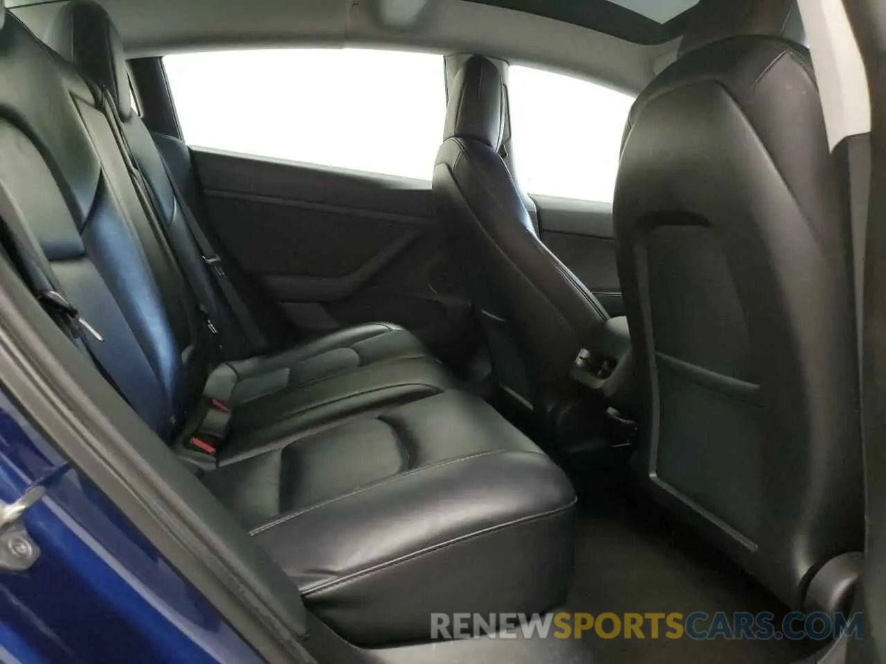 10 Photograph of a damaged car 5YJ3E1EA1NF185917 TESLA MODEL 3 2022