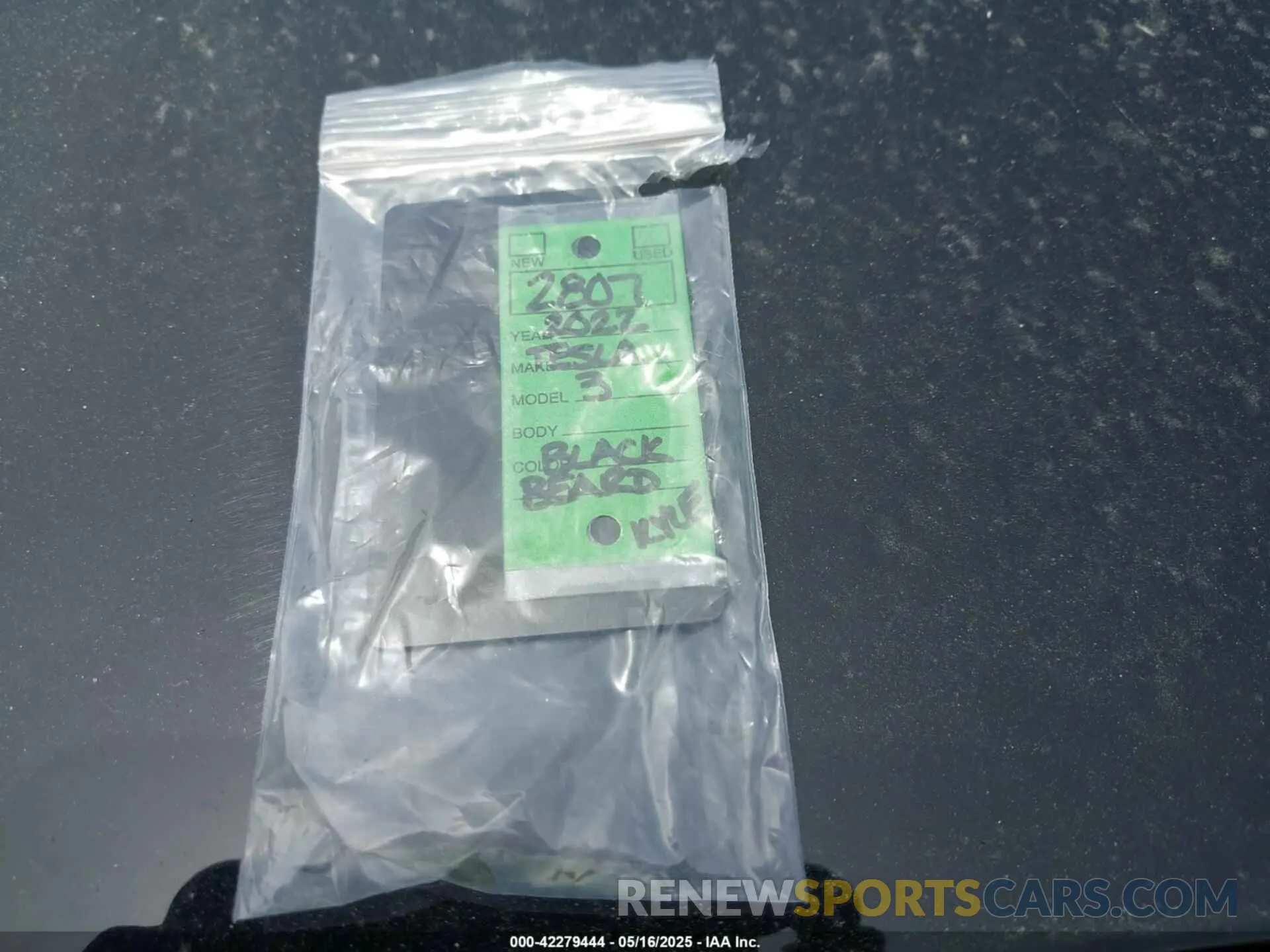 11 Photograph of a damaged car 5YJ3E1EA1NF187246 TESLA MODEL 3 2022