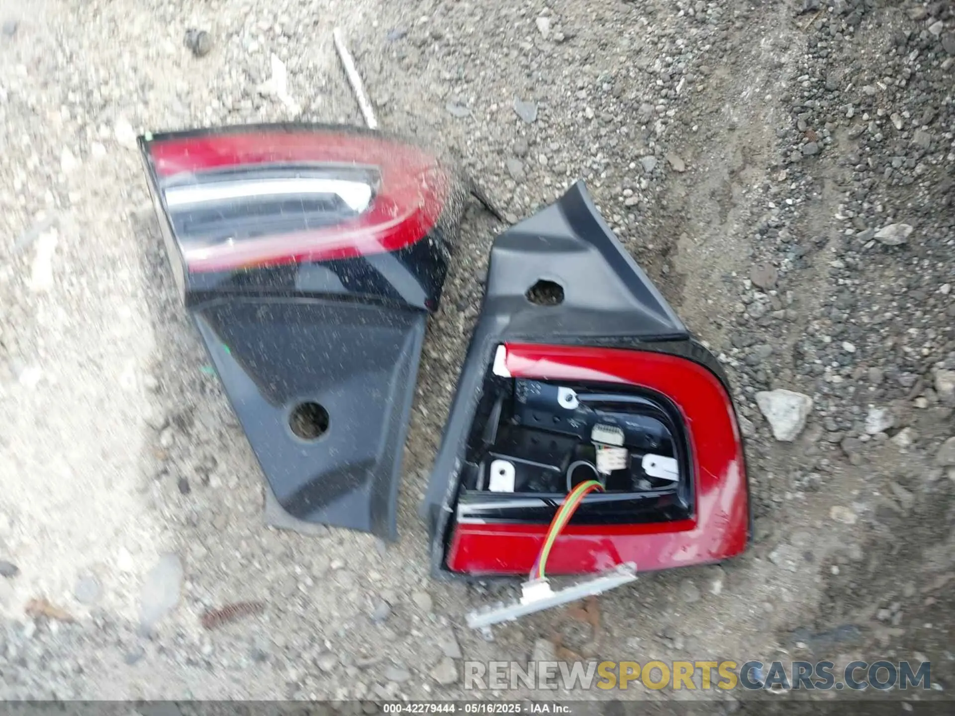 12 Photograph of a damaged car 5YJ3E1EA1NF187246 TESLA MODEL 3 2022