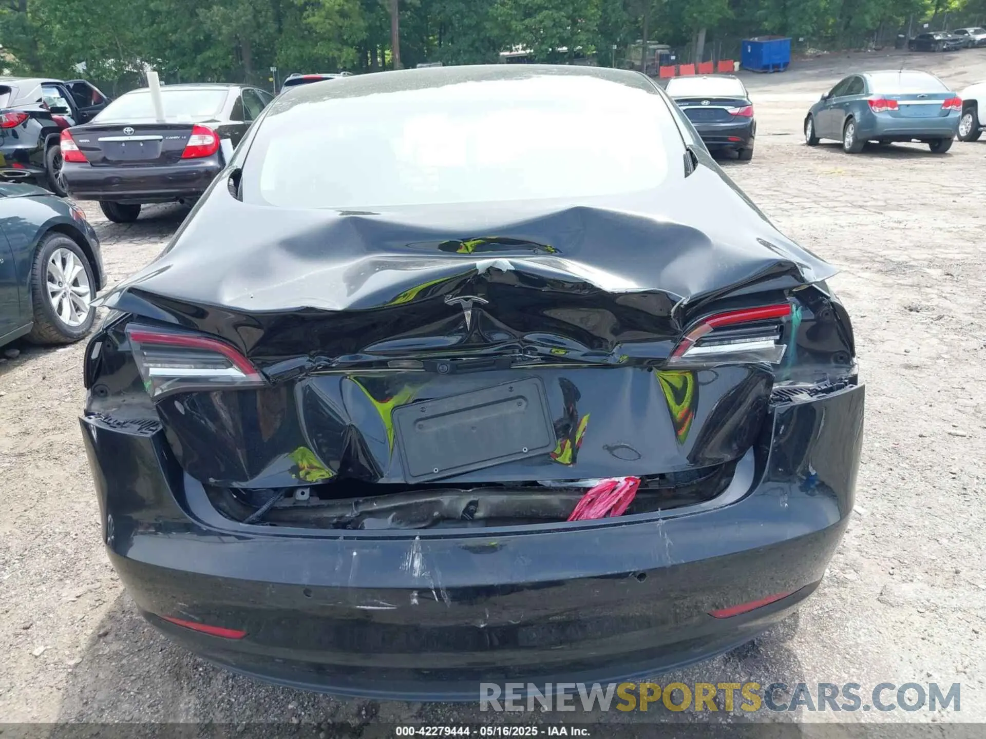 6 Photograph of a damaged car 5YJ3E1EA1NF187246 TESLA MODEL 3 2022