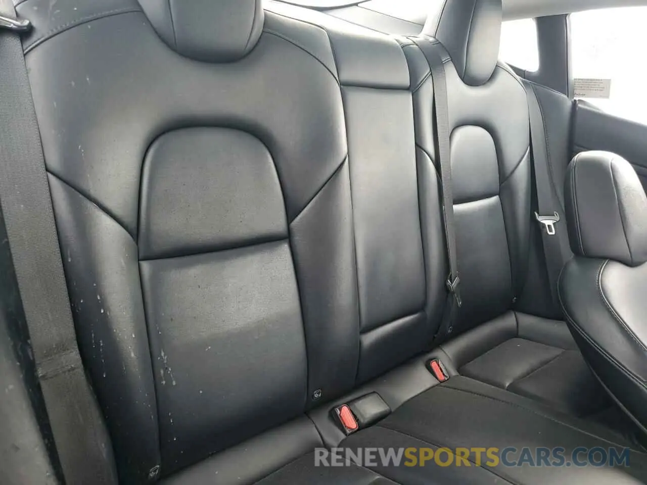 10 Photograph of a damaged car 5YJ3E1EA1NF187621 TESLA MODEL 3 2022