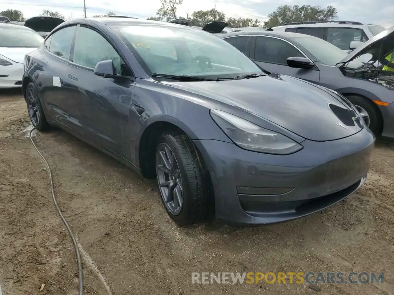 4 Photograph of a damaged car 5YJ3E1EA1NF187621 TESLA MODEL 3 2022