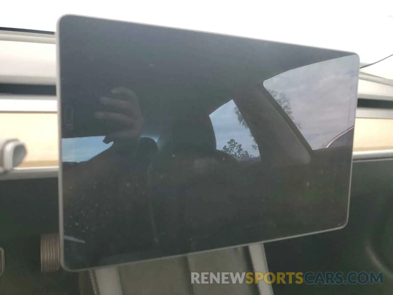 9 Photograph of a damaged car 5YJ3E1EA1NF187621 TESLA MODEL 3 2022