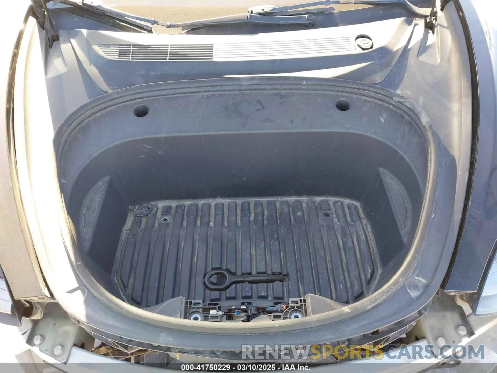 10 Photograph of a damaged car 5YJ3E1EA1NF188638 TESLA MODEL 3 2022
