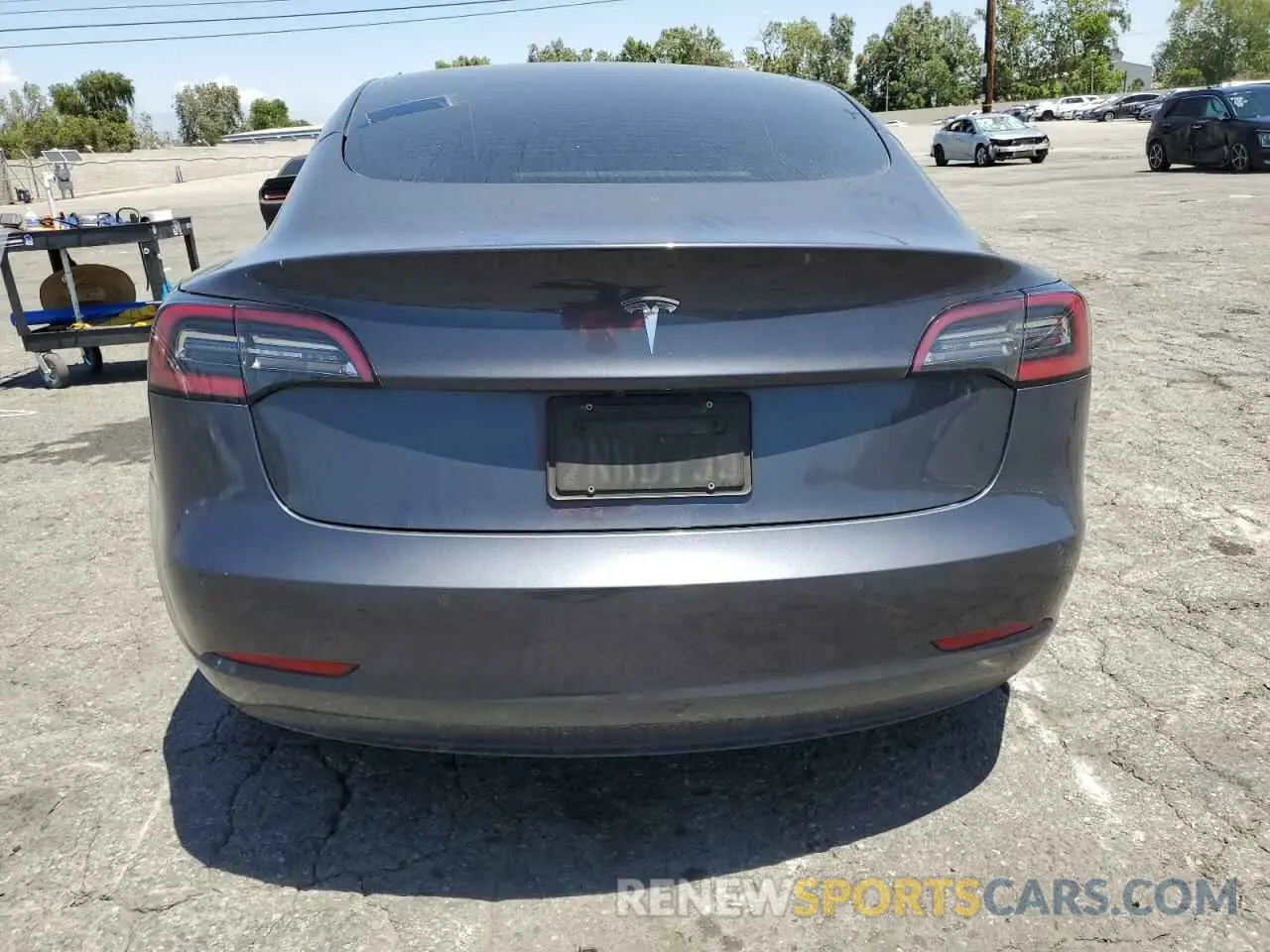6 Photograph of a damaged car 5YJ3E1EA1NF191426 TESLA MODEL 3 2022