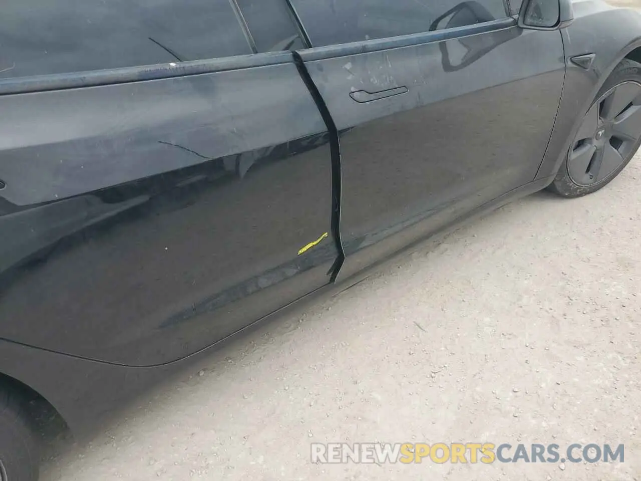 12 Photograph of a damaged car 5YJ3E1EA1NF191944 TESLA MODEL 3 2022