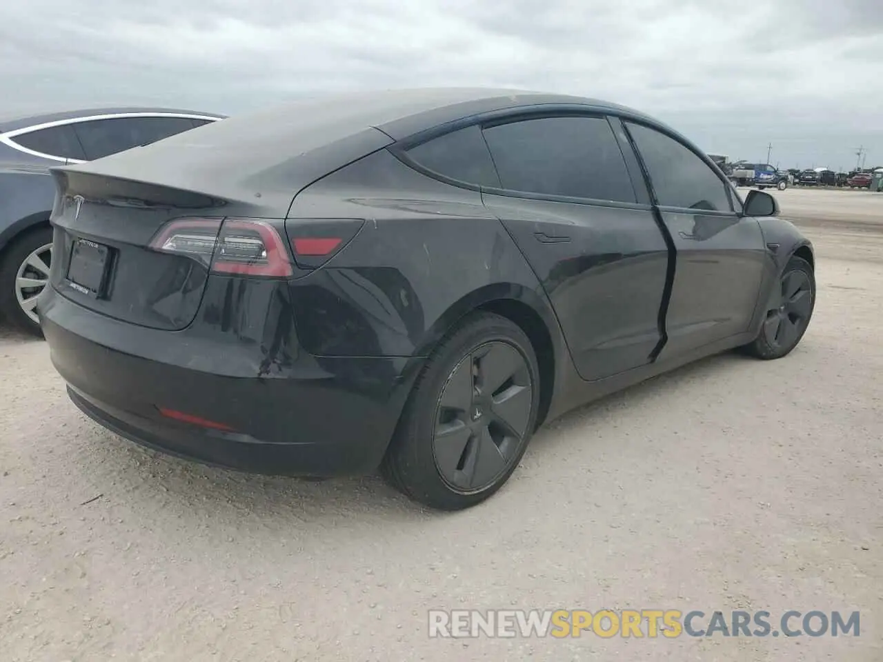3 Photograph of a damaged car 5YJ3E1EA1NF191944 TESLA MODEL 3 2022