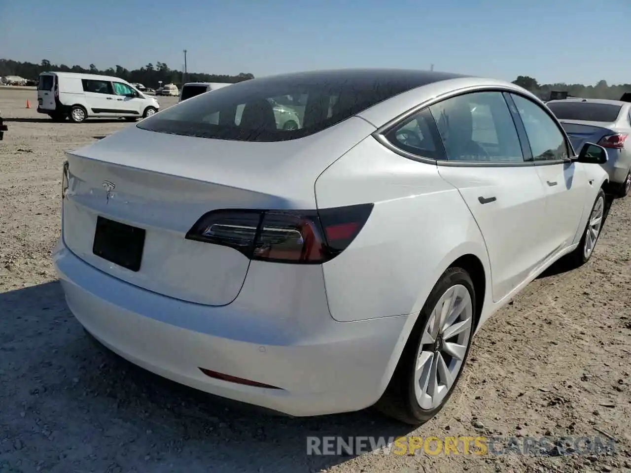 4 Photograph of a damaged car 5YJ3E1EA1NF205664 TESLA MODEL 3 2022