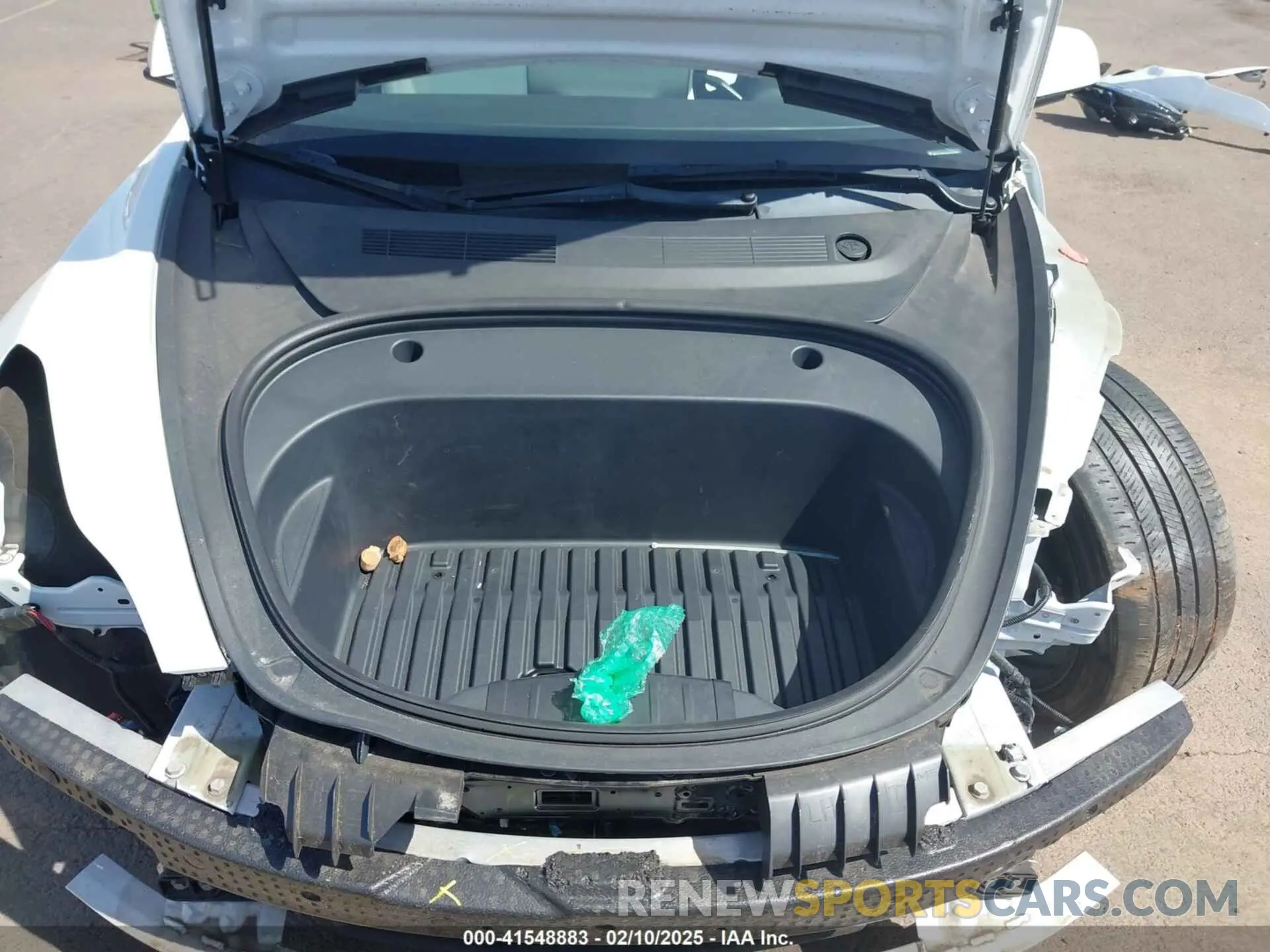 10 Photograph of a damaged car 5YJ3E1EA1NF241533 TESLA MODEL 3 2022