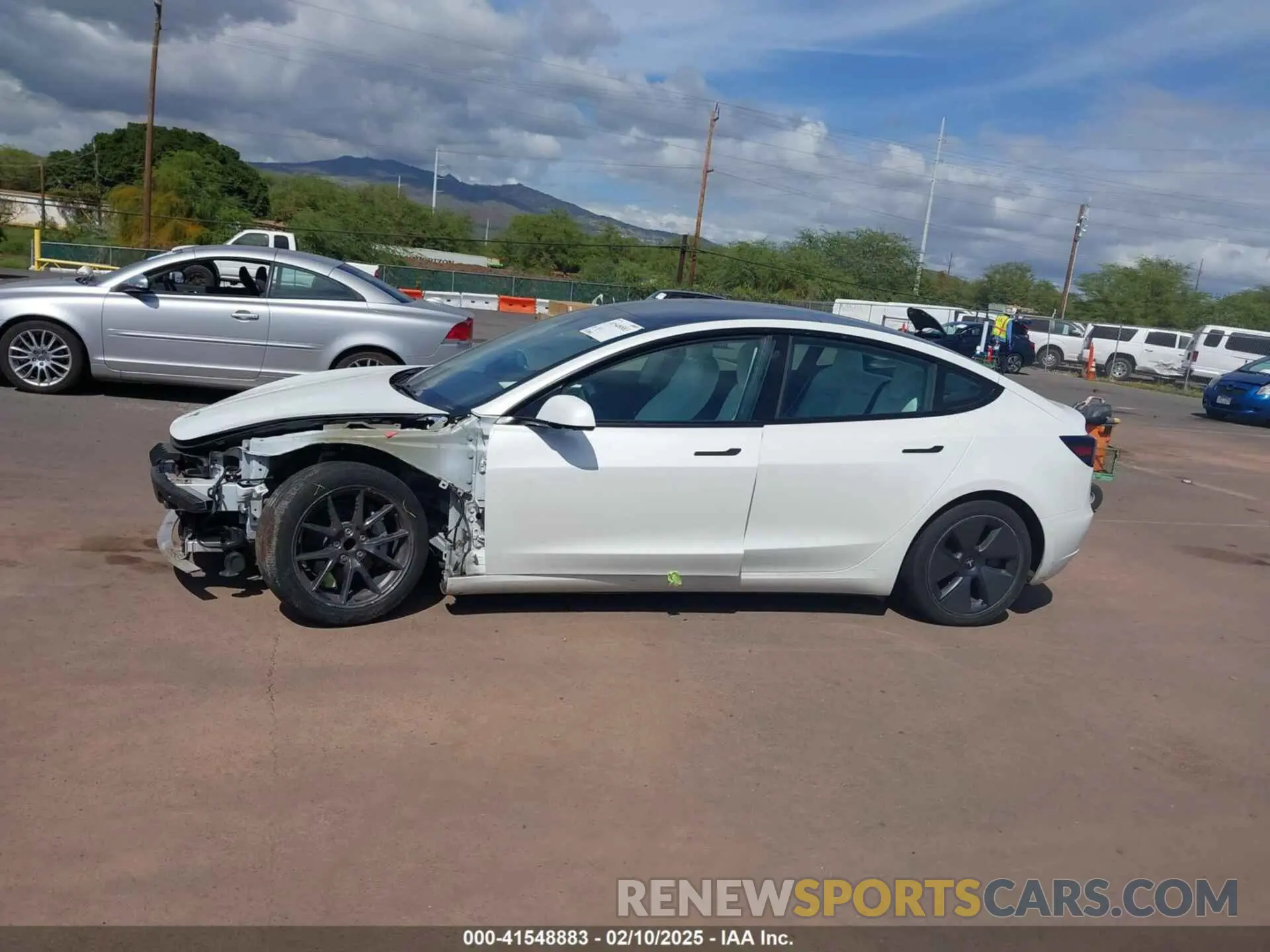 15 Photograph of a damaged car 5YJ3E1EA1NF241533 TESLA MODEL 3 2022