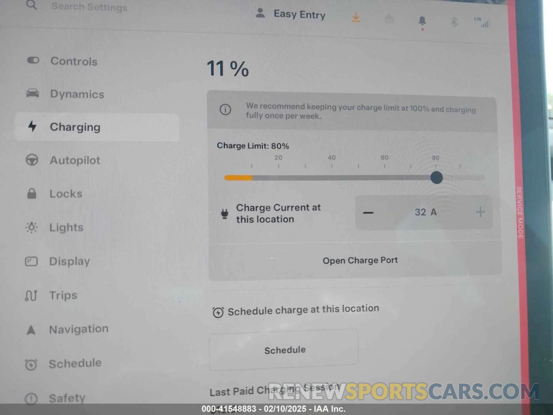 18 Photograph of a damaged car 5YJ3E1EA1NF241533 TESLA MODEL 3 2022