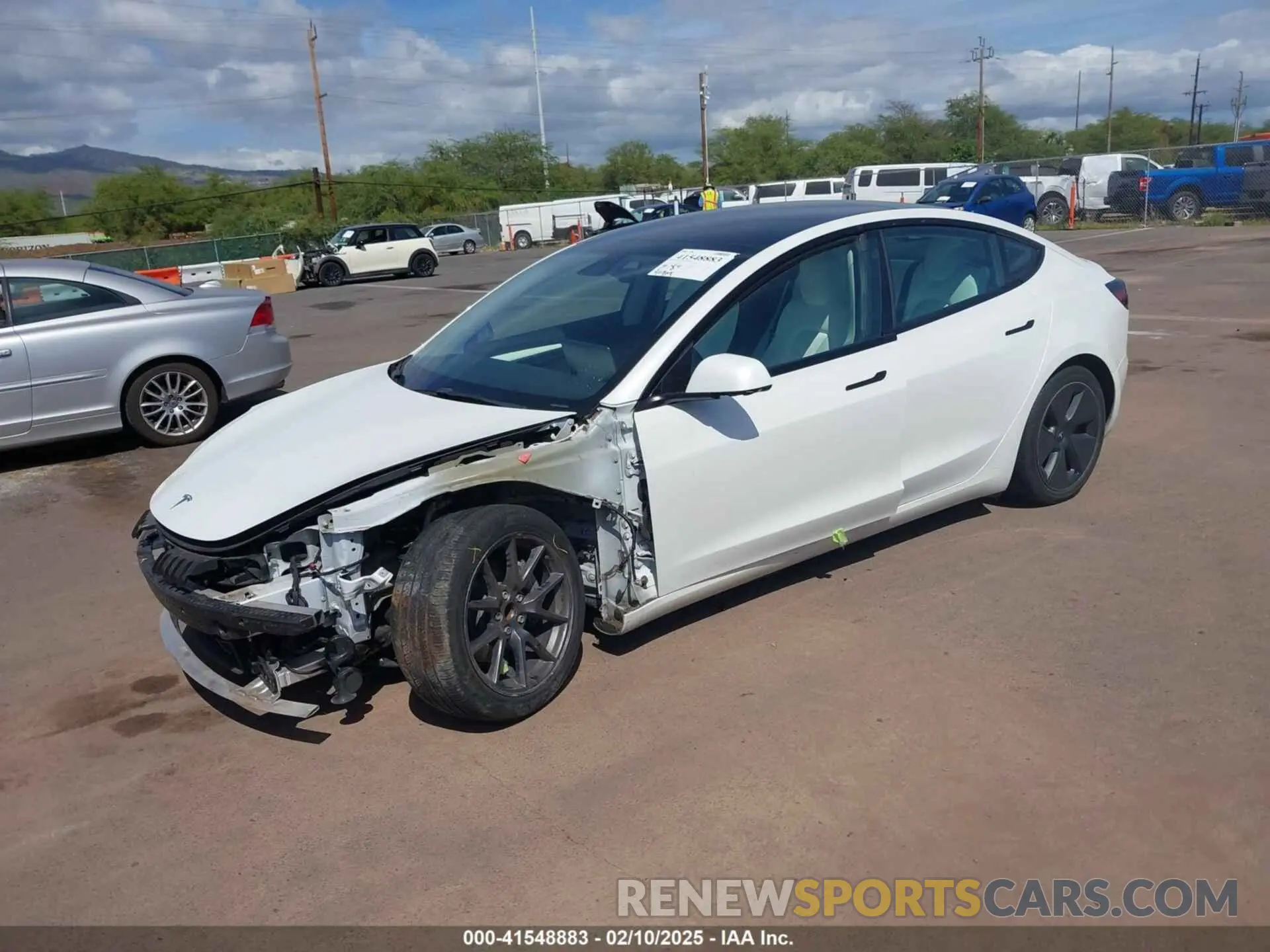 2 Photograph of a damaged car 5YJ3E1EA1NF241533 TESLA MODEL 3 2022