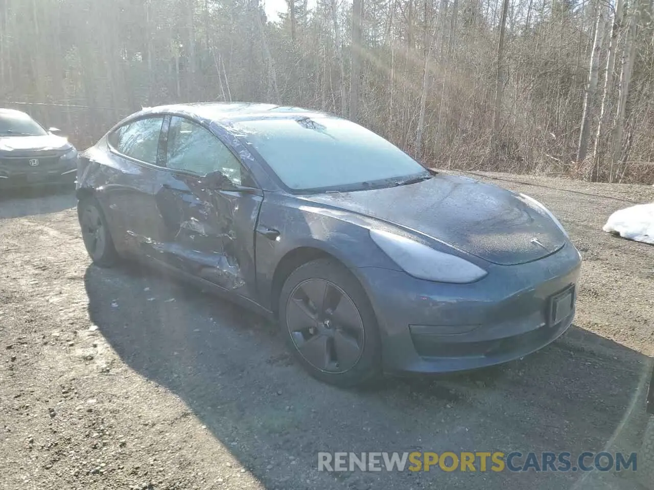 4 Photograph of a damaged car 5YJ3E1EA1NF255125 TESLA MODEL 3 2022