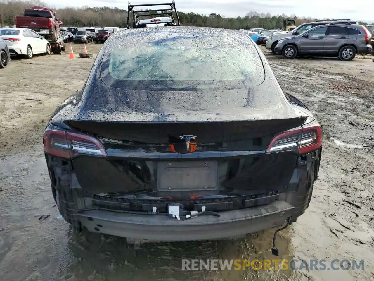 6 Photograph of a damaged car 5YJ3E1EA1NF286570 TESLA MODEL 3 2022