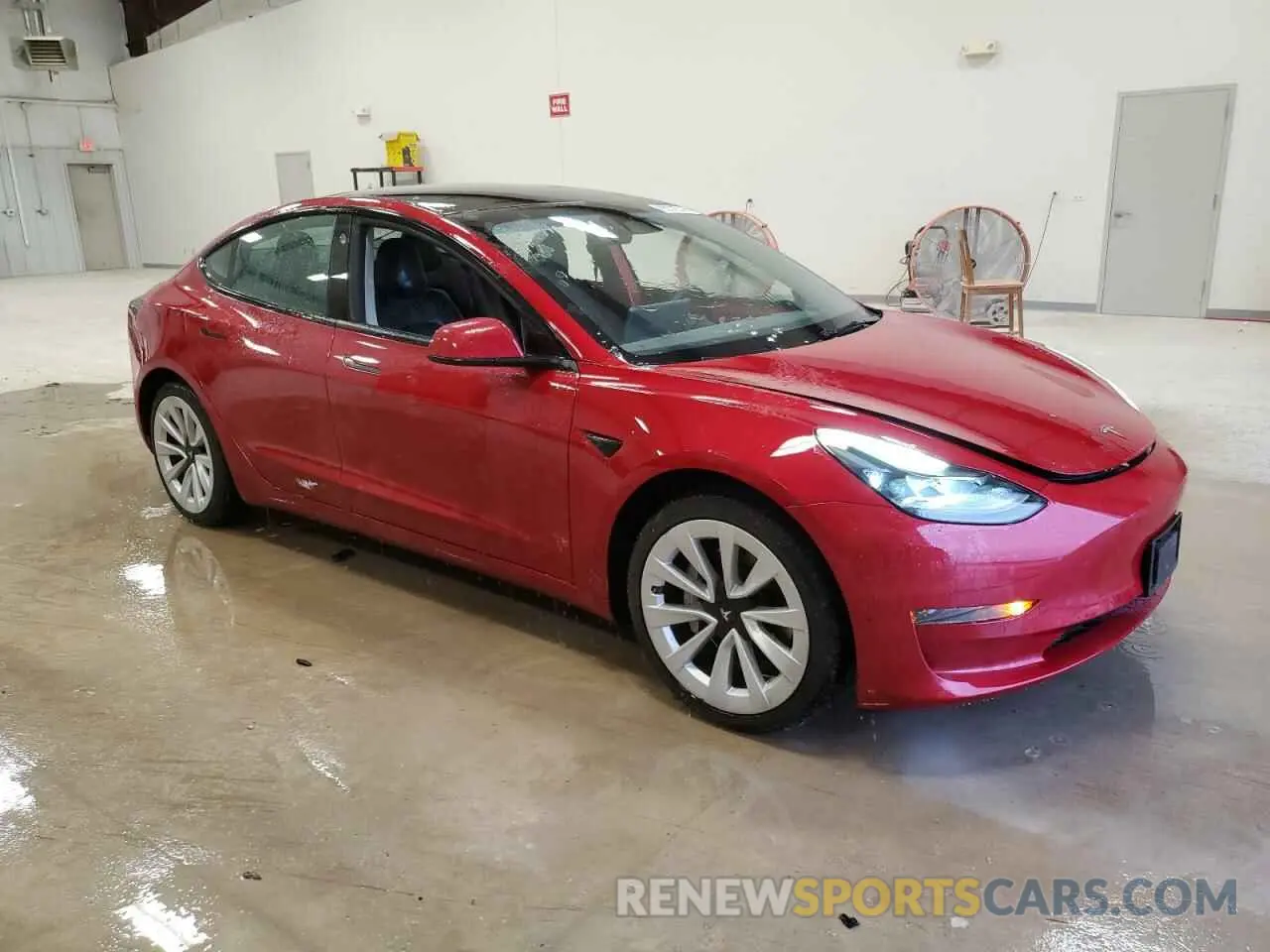 4 Photograph of a damaged car 5YJ3E1EA1NF289162 TESLA MODEL 3 2022