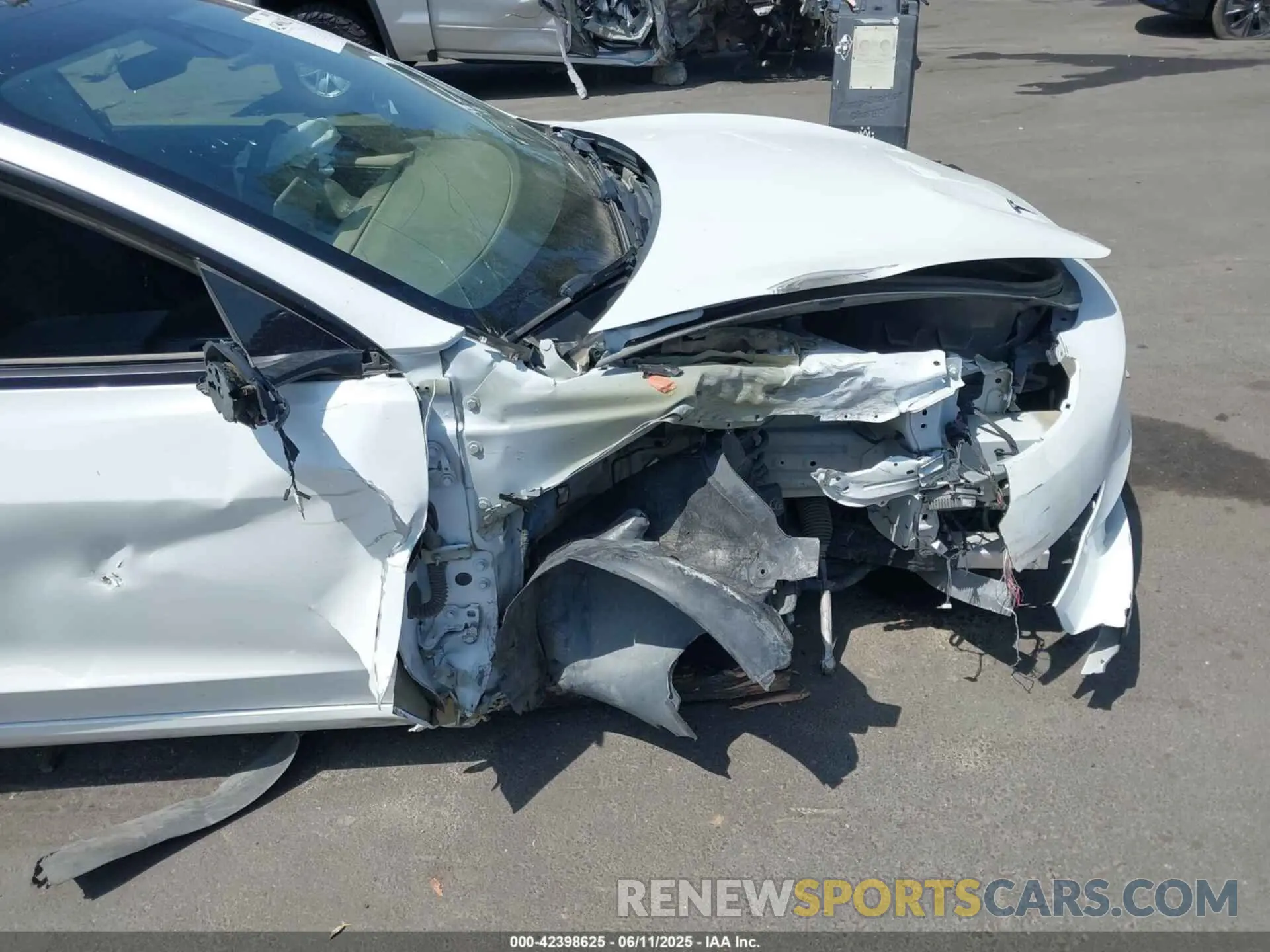 21 Photograph of a damaged car 5YJ3E1EA1NF294264 TESLA MODEL 3 2022