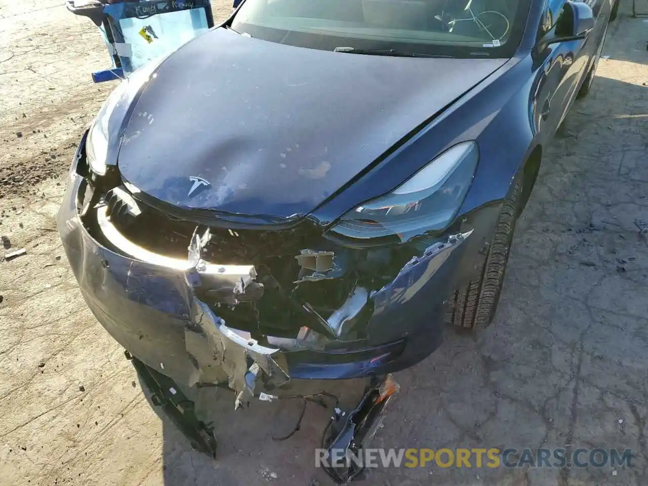 9 Photograph of a damaged car 5YJ3E1EA1NF303805 TESLA MODEL 3 2022