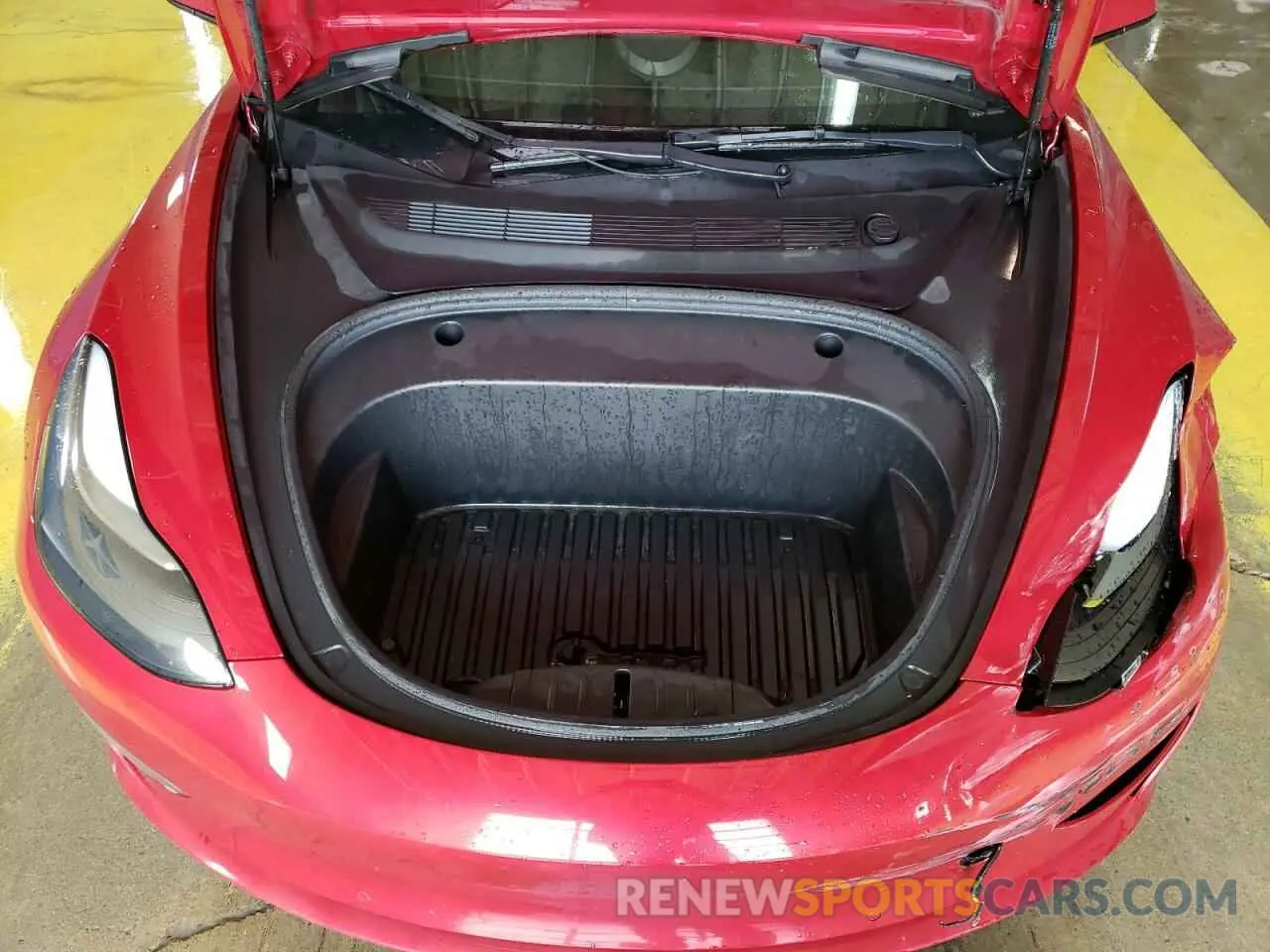 11 Photograph of a damaged car 5YJ3E1EA1NF303965 TESLA MODEL 3 2022
