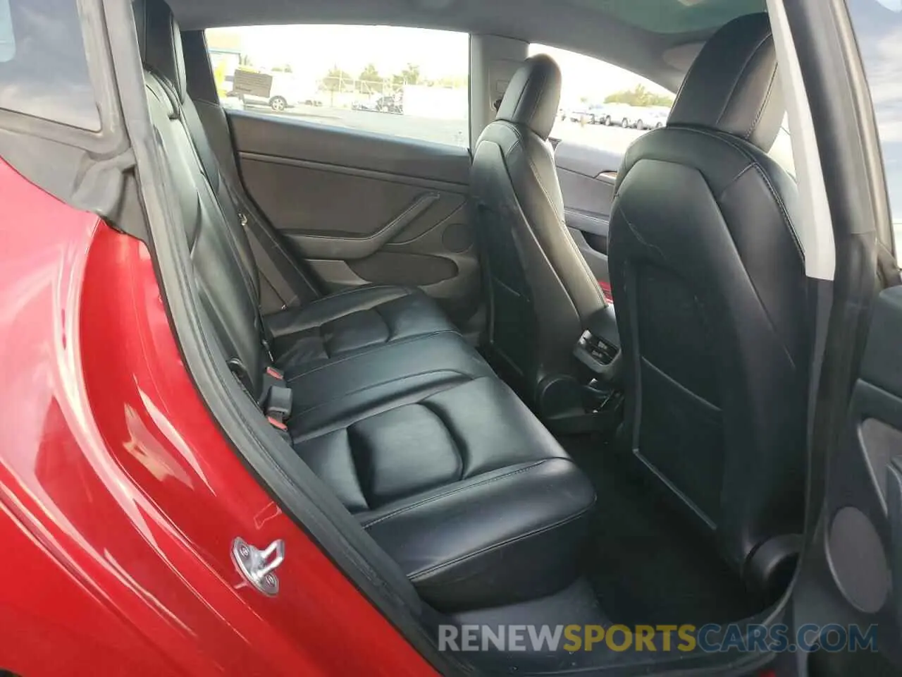 10 Photograph of a damaged car 5YJ3E1EA1NF304128 TESLA MODEL 3 2022