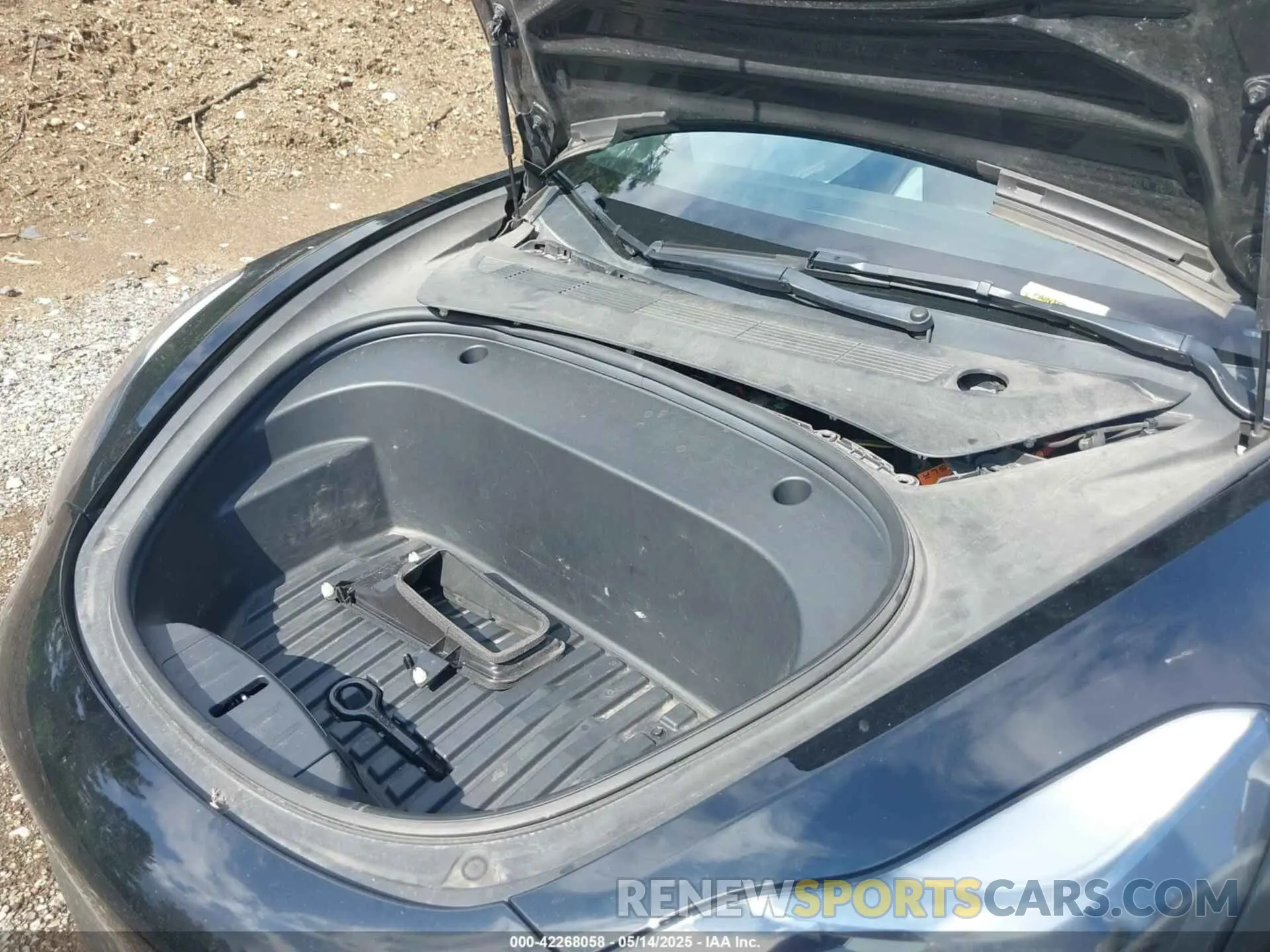 10 Photograph of a damaged car 5YJ3E1EA1NF304355 TESLA MODEL 3 2022