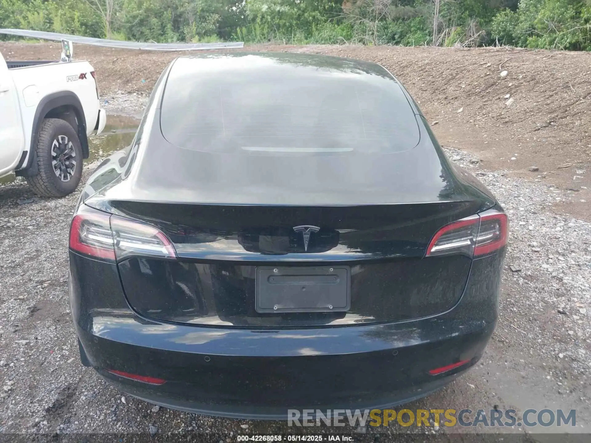 15 Photograph of a damaged car 5YJ3E1EA1NF304355 TESLA MODEL 3 2022