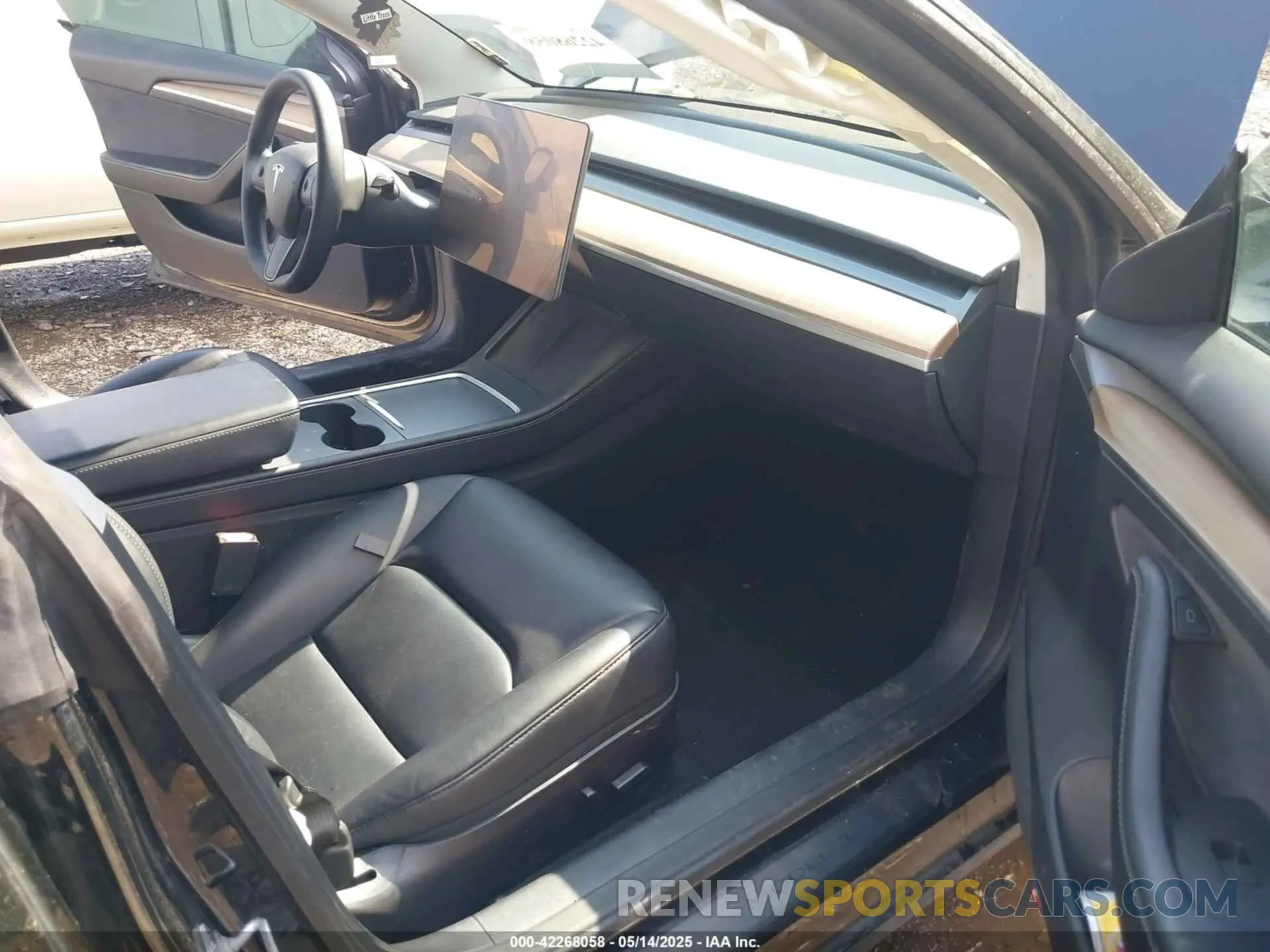 5 Photograph of a damaged car 5YJ3E1EA1NF304355 TESLA MODEL 3 2022