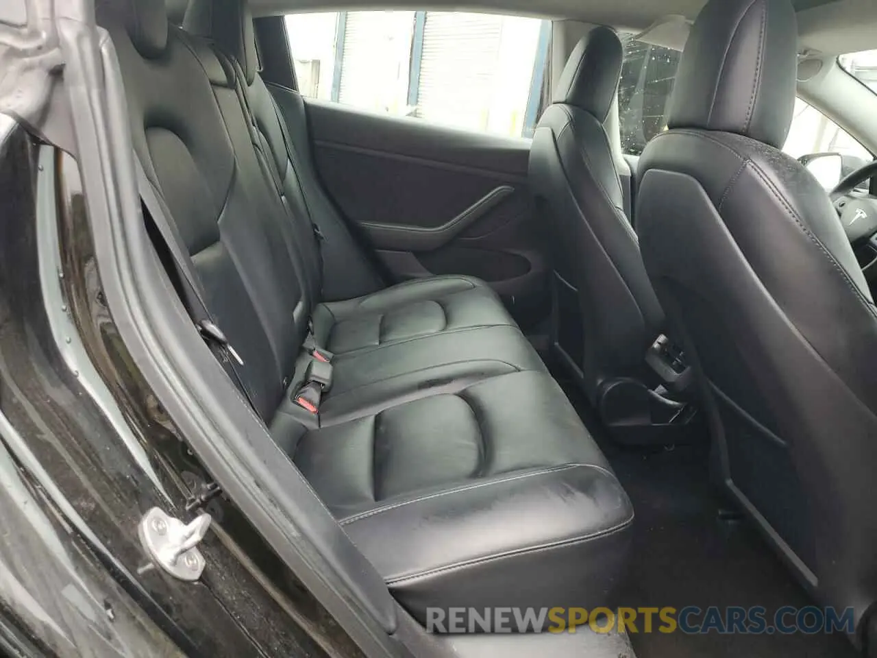 10 Photograph of a damaged car 5YJ3E1EA1NF304534 TESLA MODEL 3 2022