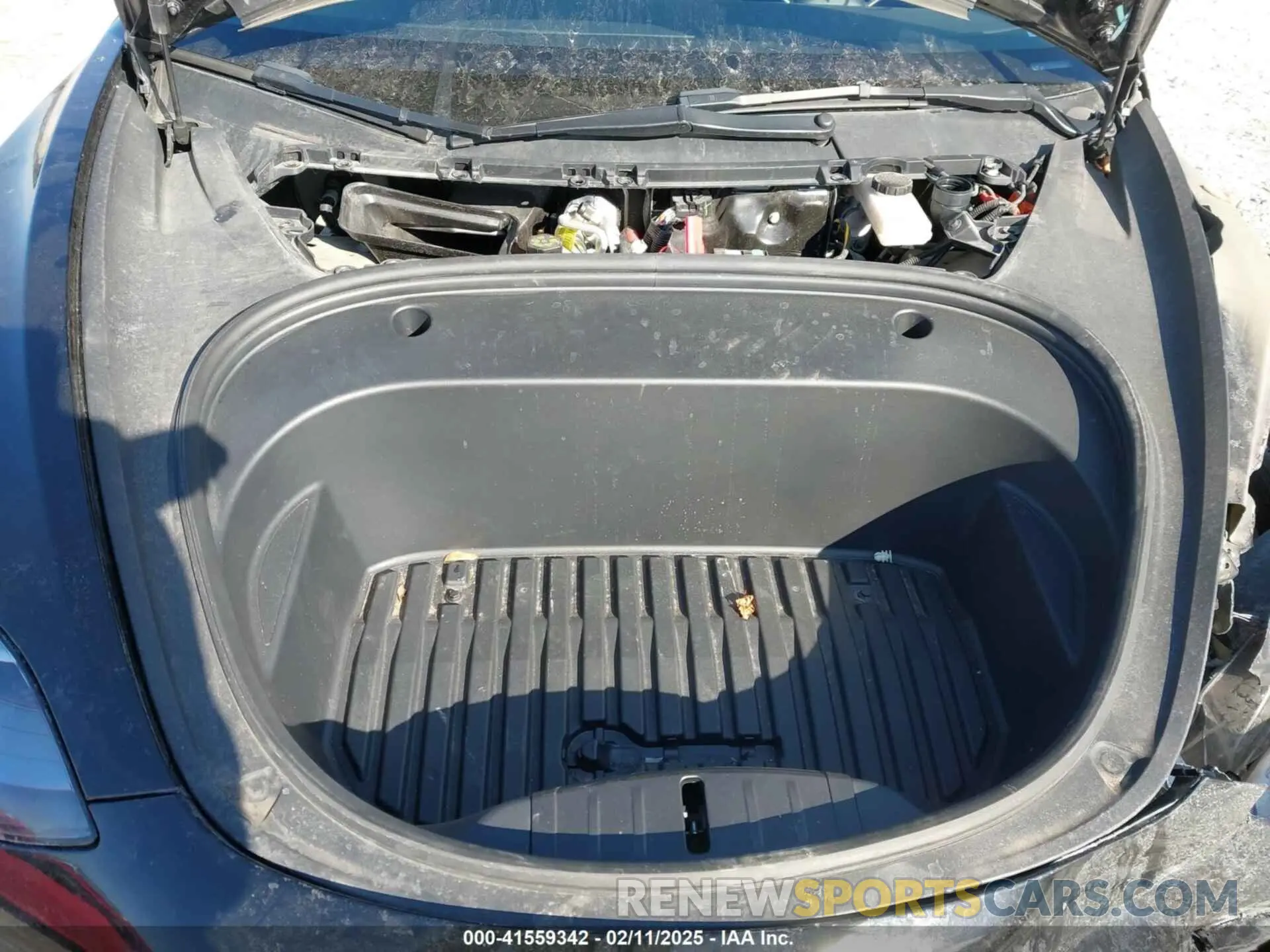 10 Photograph of a damaged car 5YJ3E1EA1NF304811 TESLA MODEL 3 2022