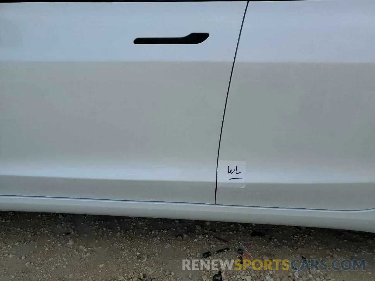 12 Photograph of a damaged car 5YJ3E1EA1NF309670 TESLA MODEL 3 2022