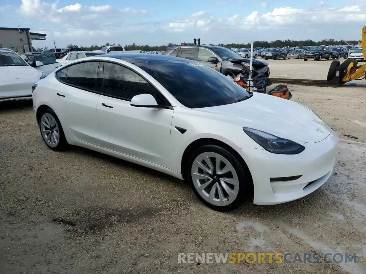 4 Photograph of a damaged car 5YJ3E1EA1NF309670 TESLA MODEL 3 2022