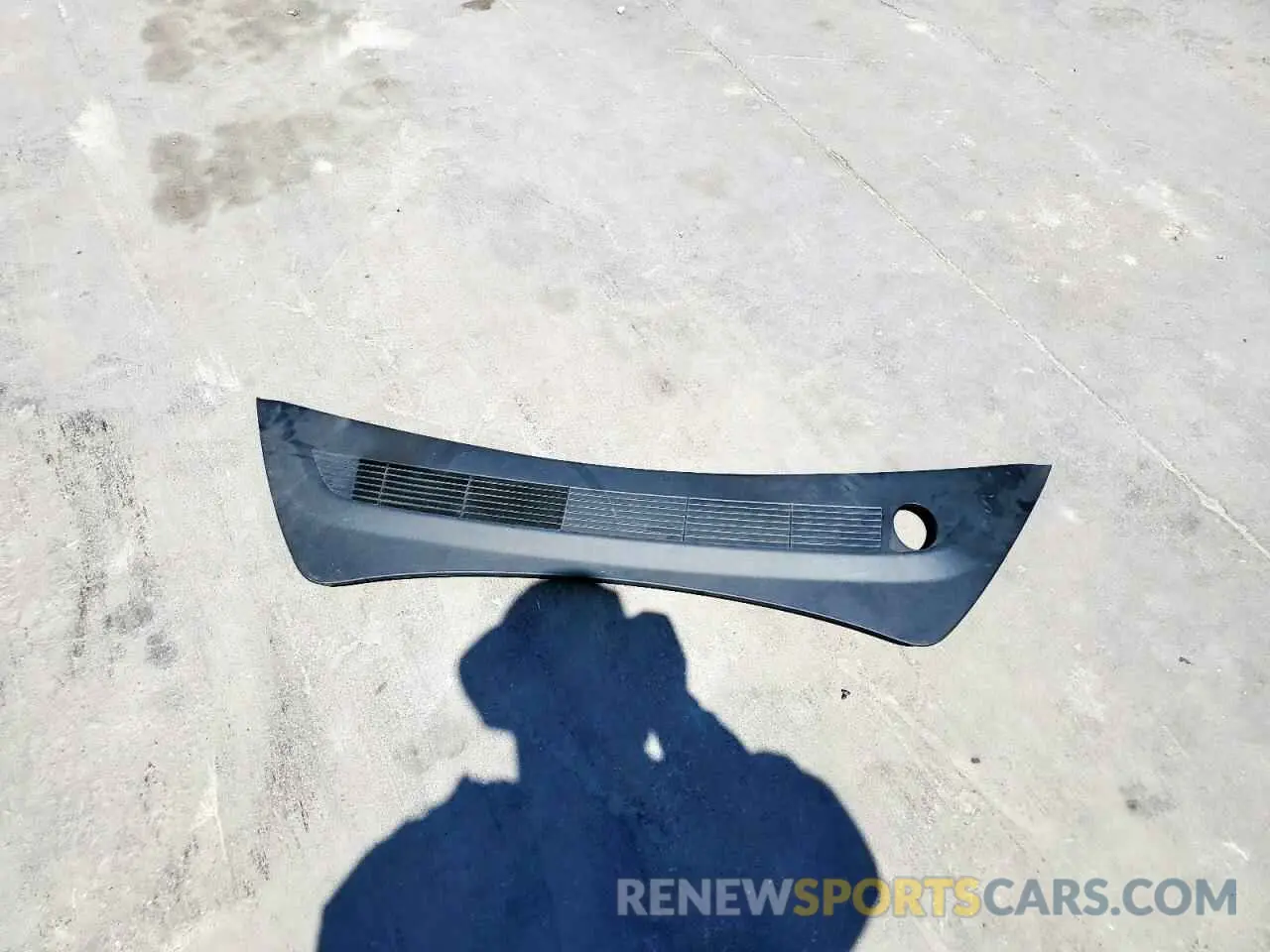 12 Photograph of a damaged car 5YJ3E1EA1NF315906 TESLA MODEL 3 2022