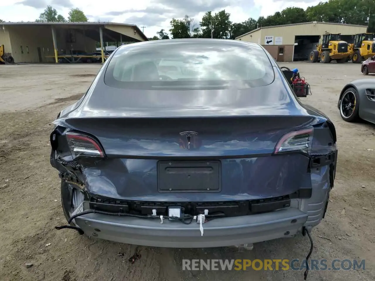 6 Photograph of a damaged car 5YJ3E1EA1NF316618 TESLA MODEL 3 2022