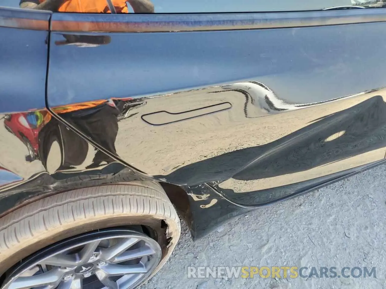 10 Photograph of a damaged car 5YJ3E1EA1NF320085 TESLA MODEL 3 2022