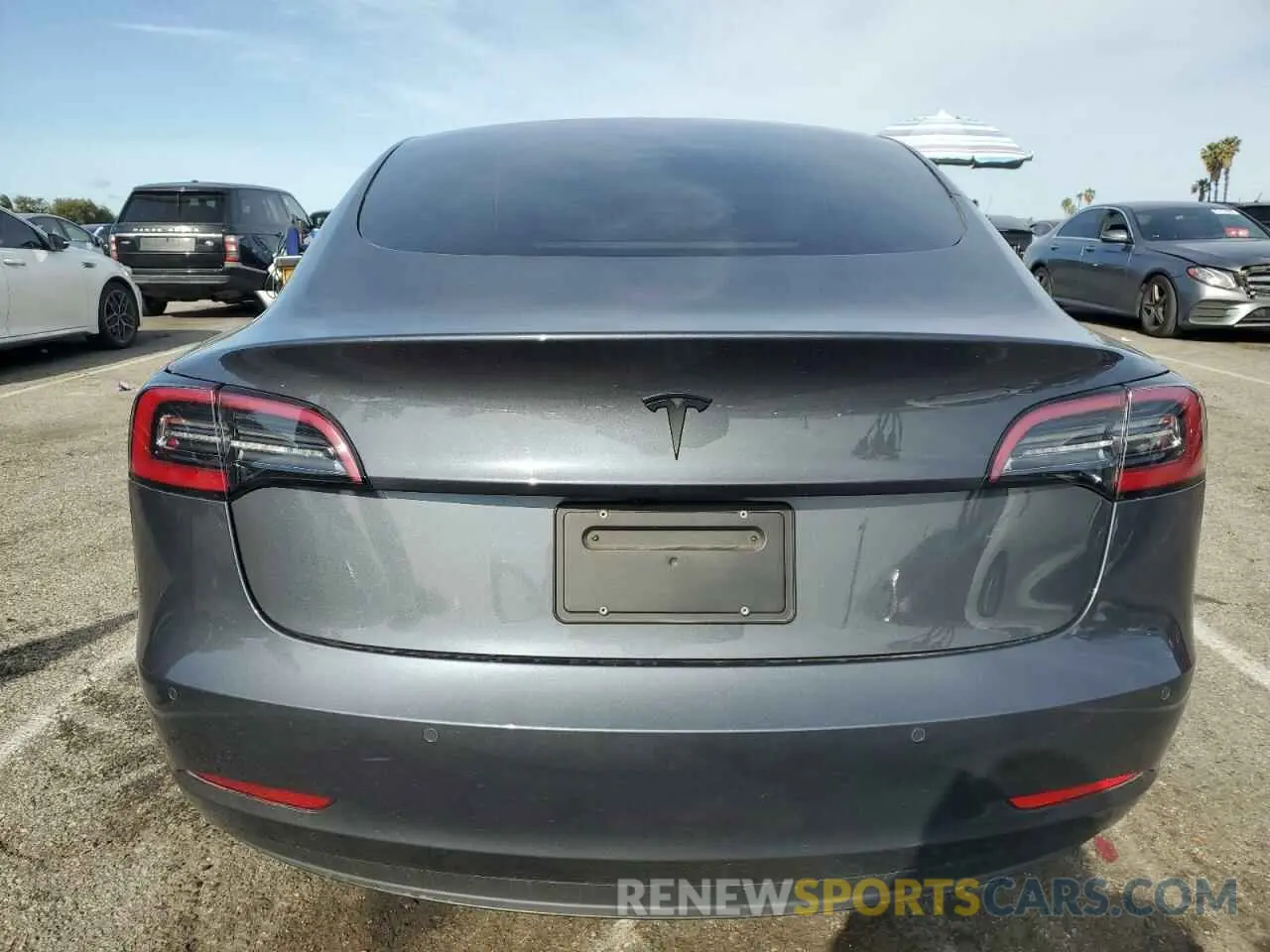 6 Photograph of a damaged car 5YJ3E1EA1NF337727 TESLA MODEL 3 2022