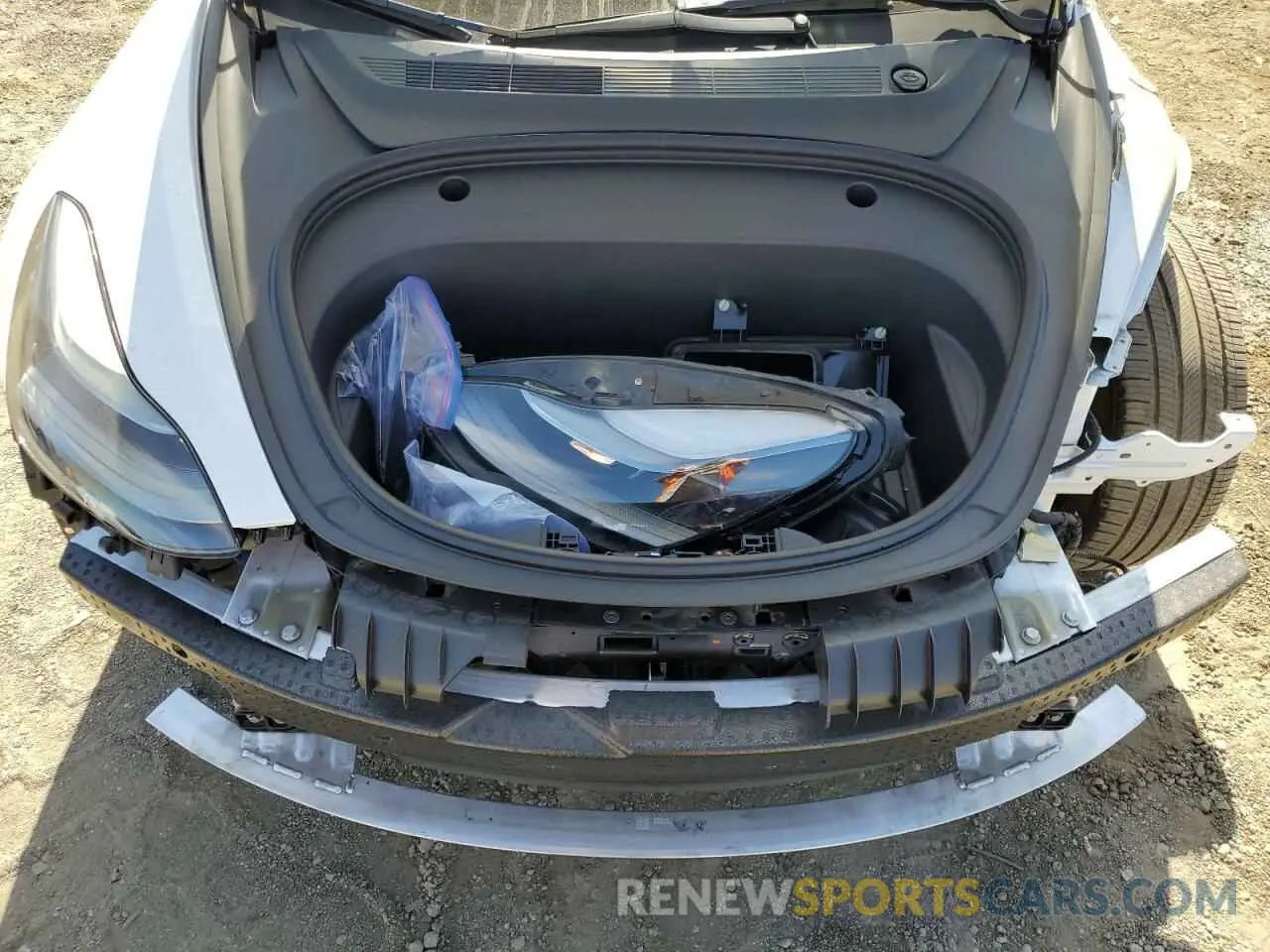 11 Photograph of a damaged car 5YJ3E1EA1NF358755 TESLA MODEL 3 2022