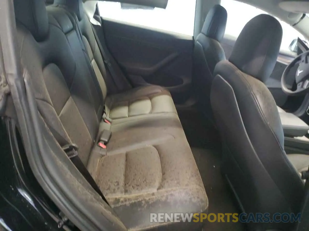 10 Photograph of a damaged car 5YJ3E1EA1NF369254 TESLA MODEL 3 2022