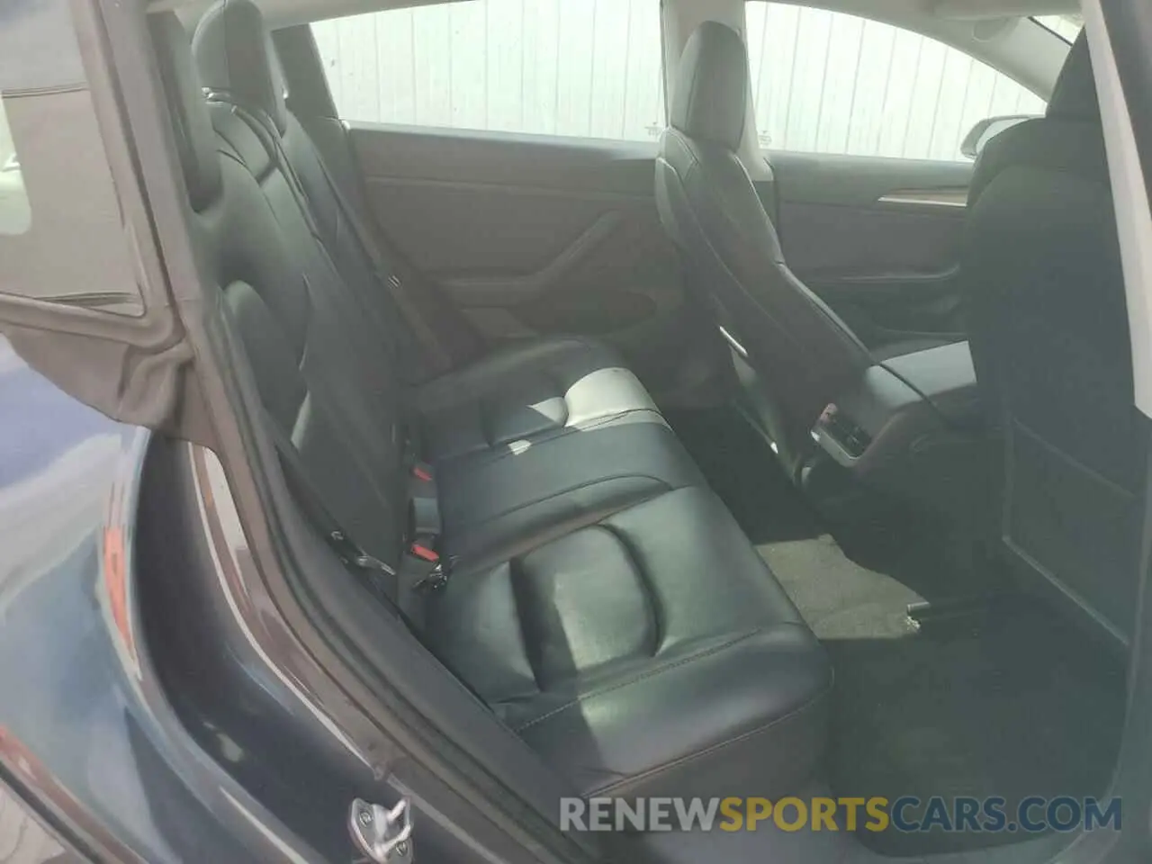 10 Photograph of a damaged car 5YJ3E1EA1NF369688 TESLA MODEL 3 2022